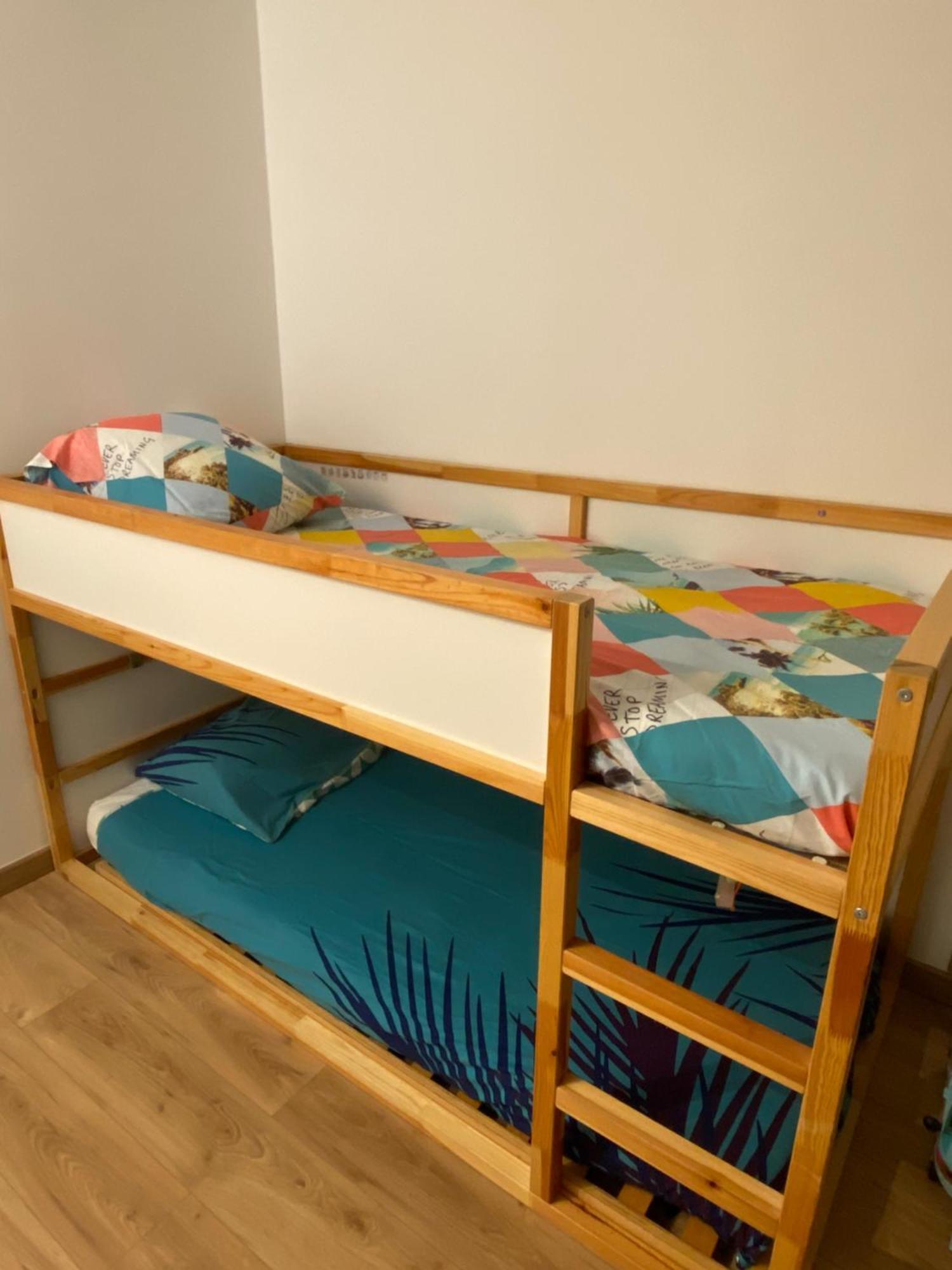 Superbe De 3p Pieces Dans Avec Piscine Et Climatisation Nice