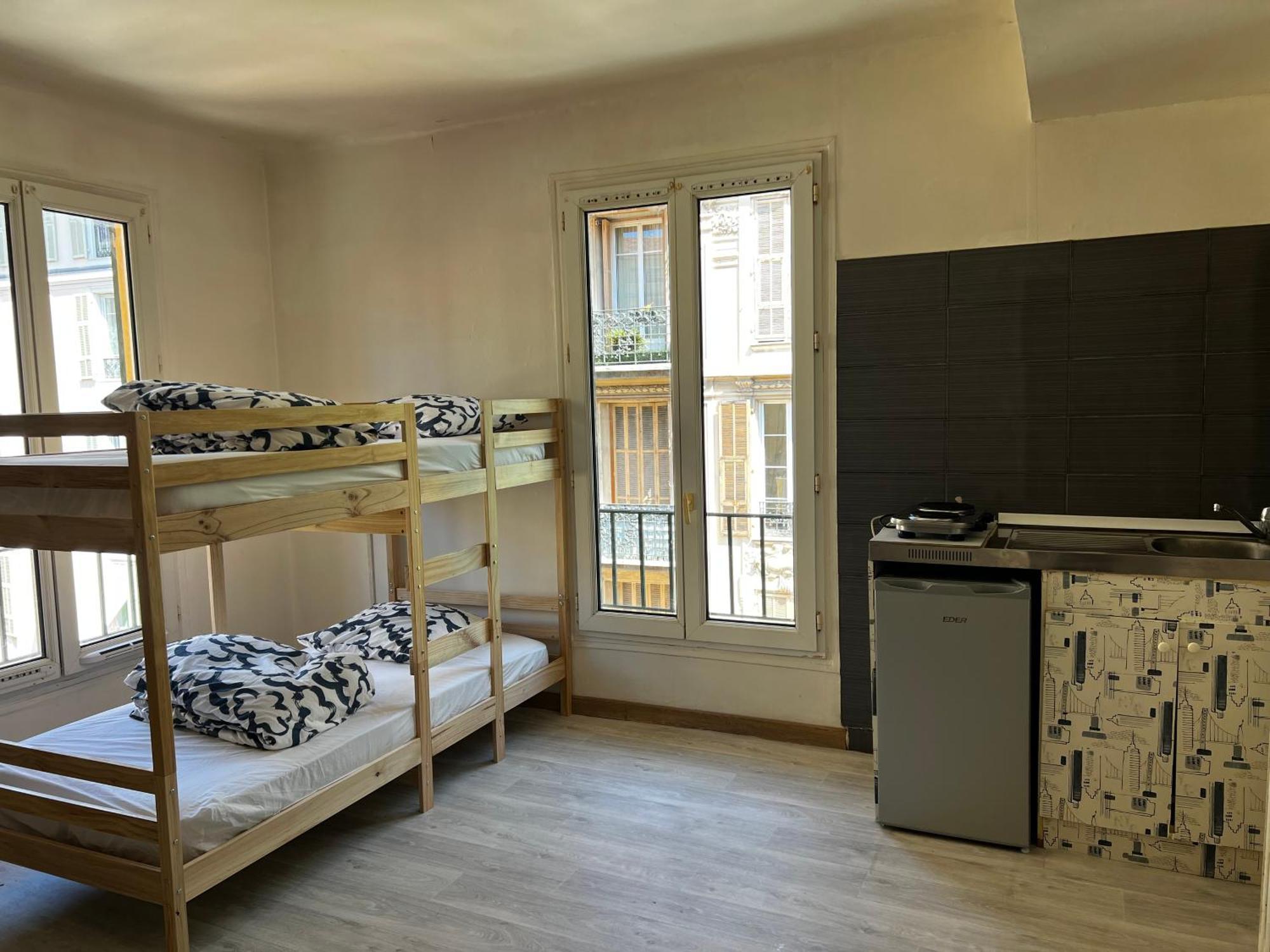 Hostel Alpazur