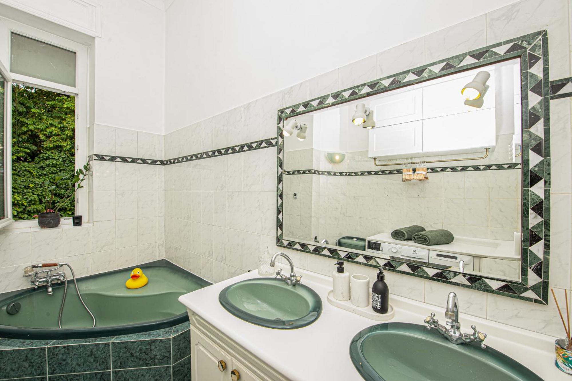 Sumptuous Art Deco - 6 People Nice