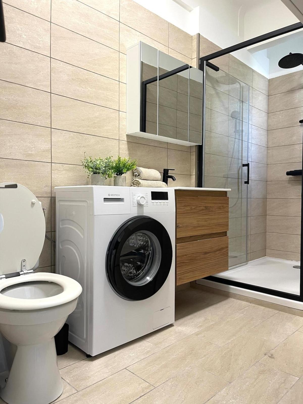 Super Carre D'or-2 People-nice