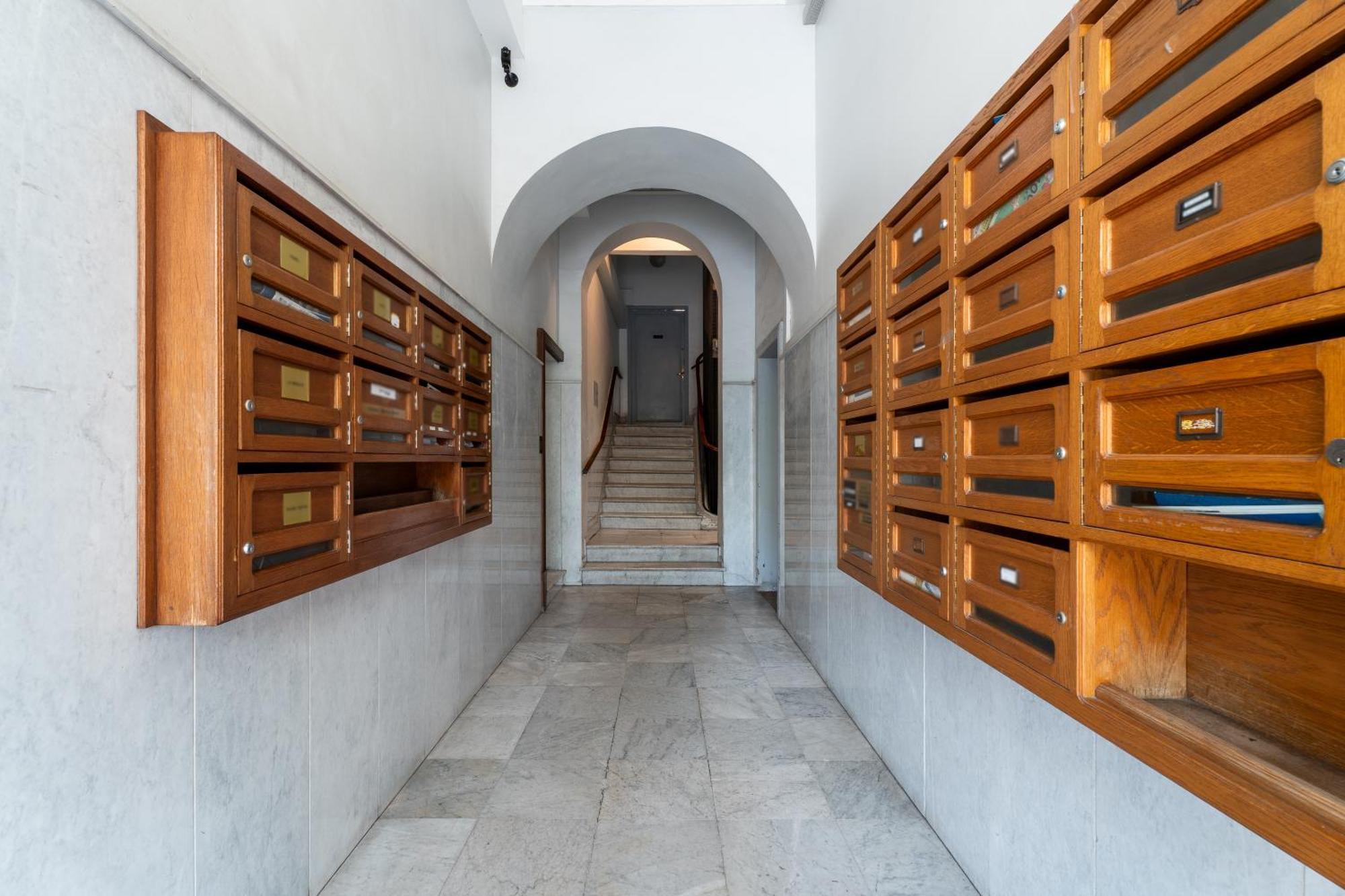 Renting - Verdun - Designer Cocoon Massena Calm Air Conditioning *