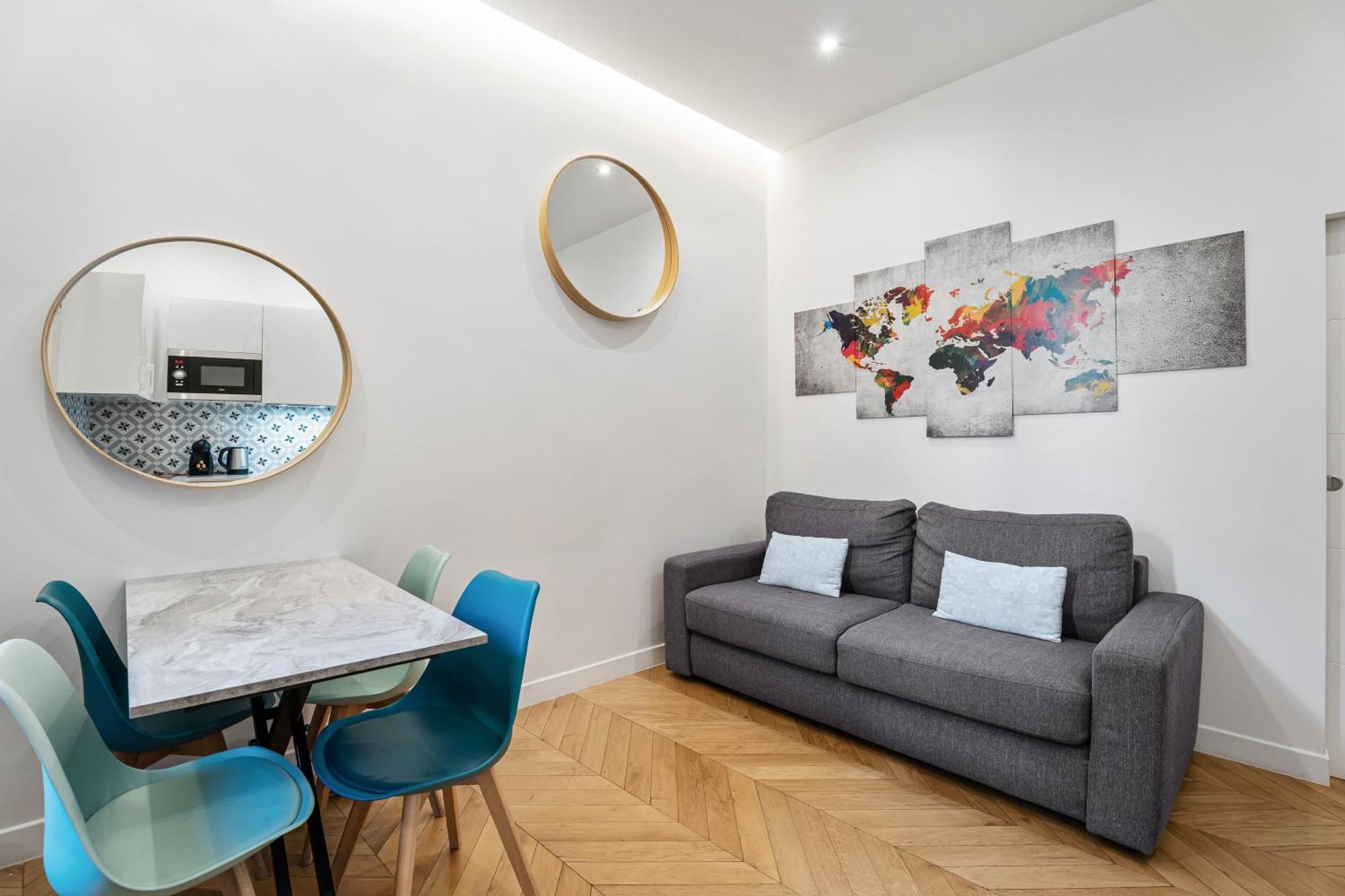 Renting - Verdun - Designer Cocoon Massena Calm Air Conditioning * Nice