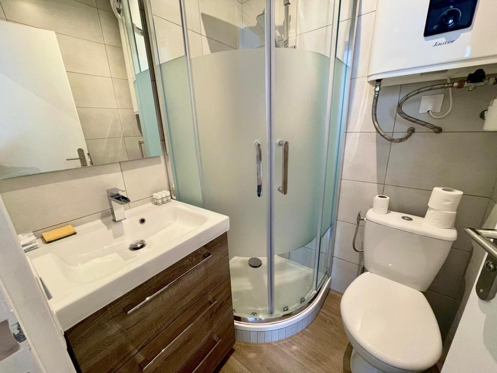 Calme Et Avec Clim Apartment Nice