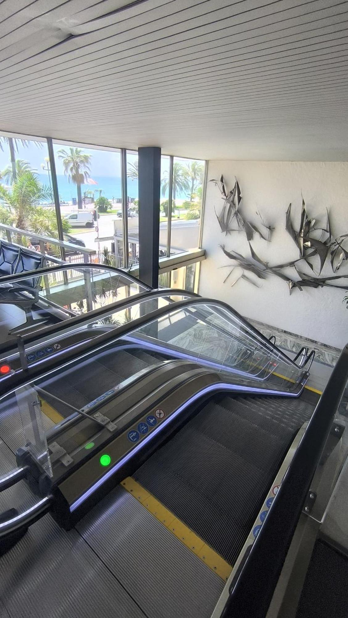 Royal Lux Spacious Seaside Pool Appartement Nice