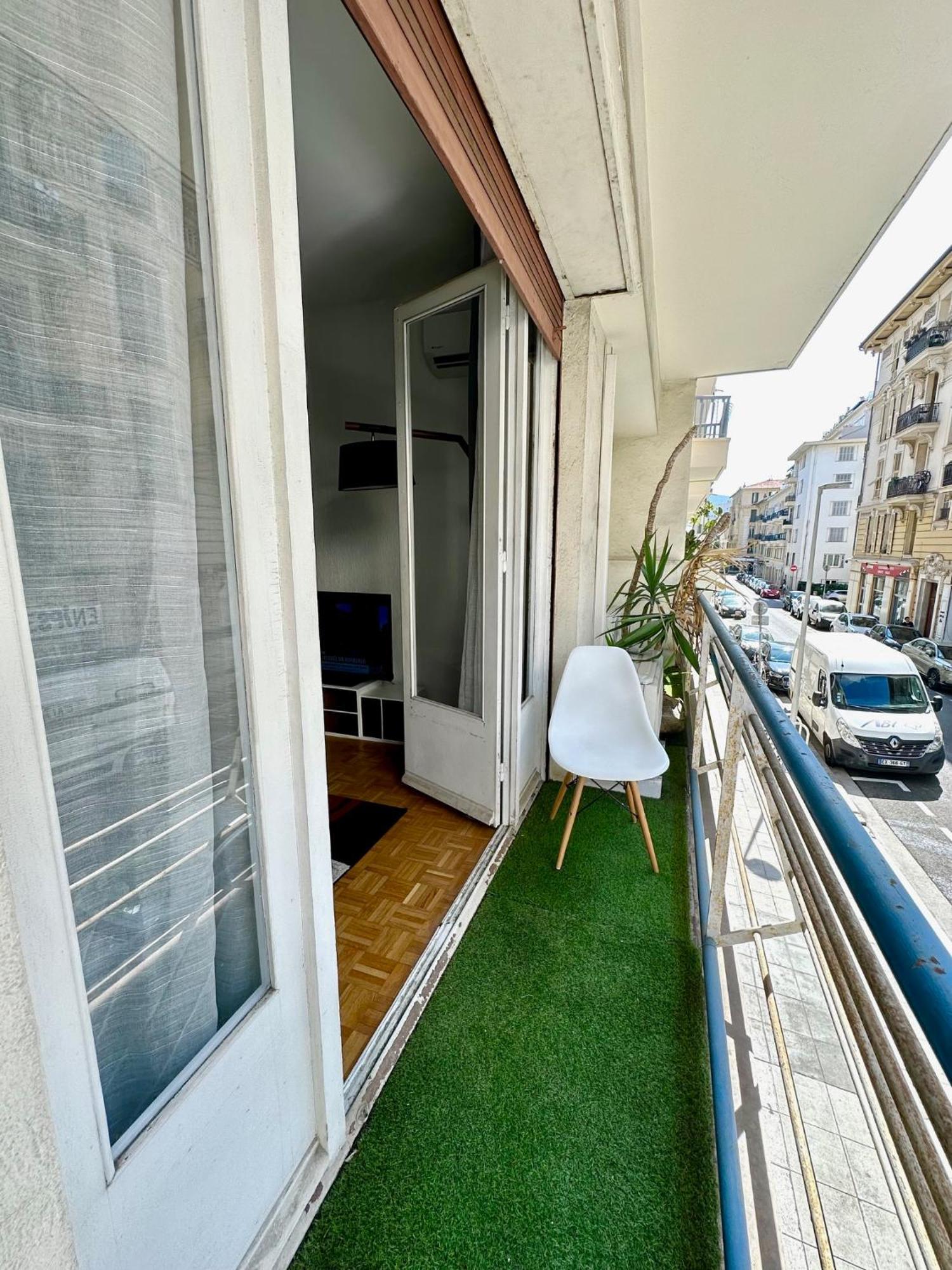 T2 53m2 Quartier Liberation Proche Arret De Tram Apartment *
