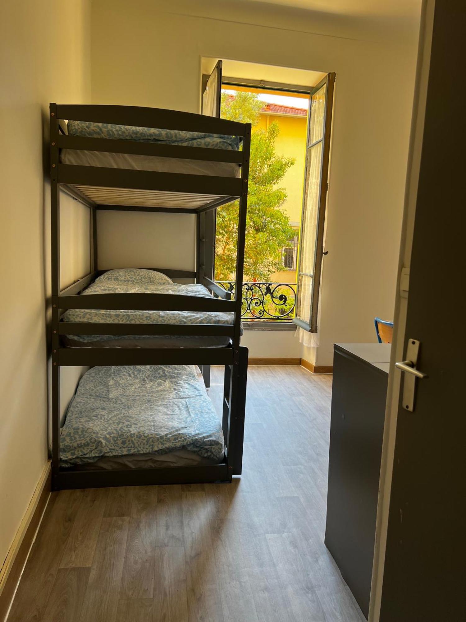 Alpazur Hostel *