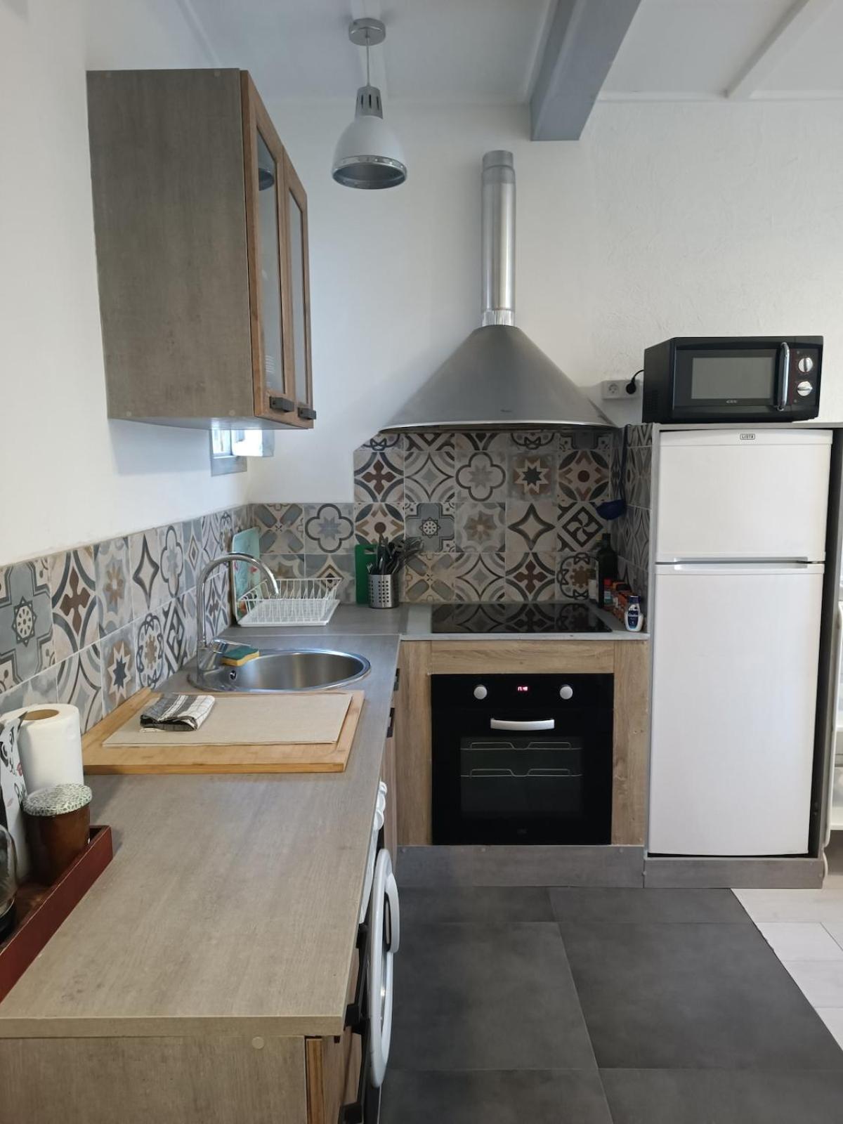 Night At La Nicoise - 6 Per Apartment