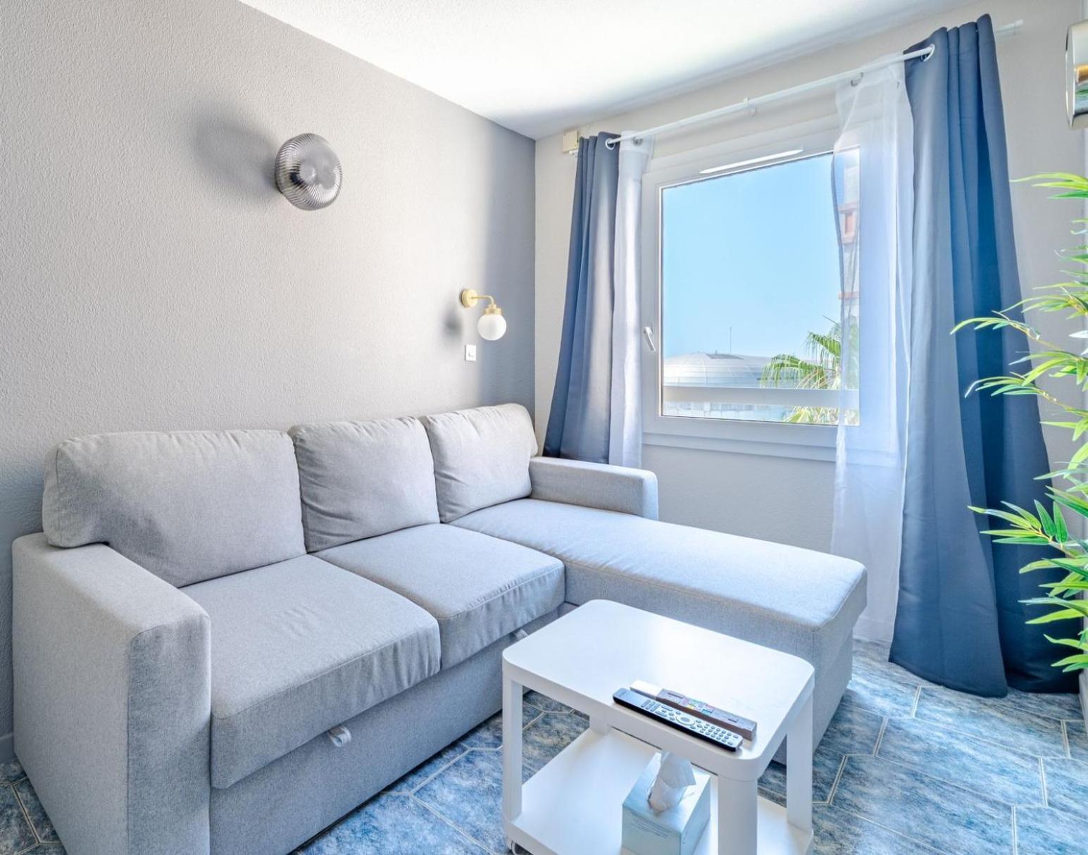 Apartment Cosy 2-room Flat - Train Station - Center Nice