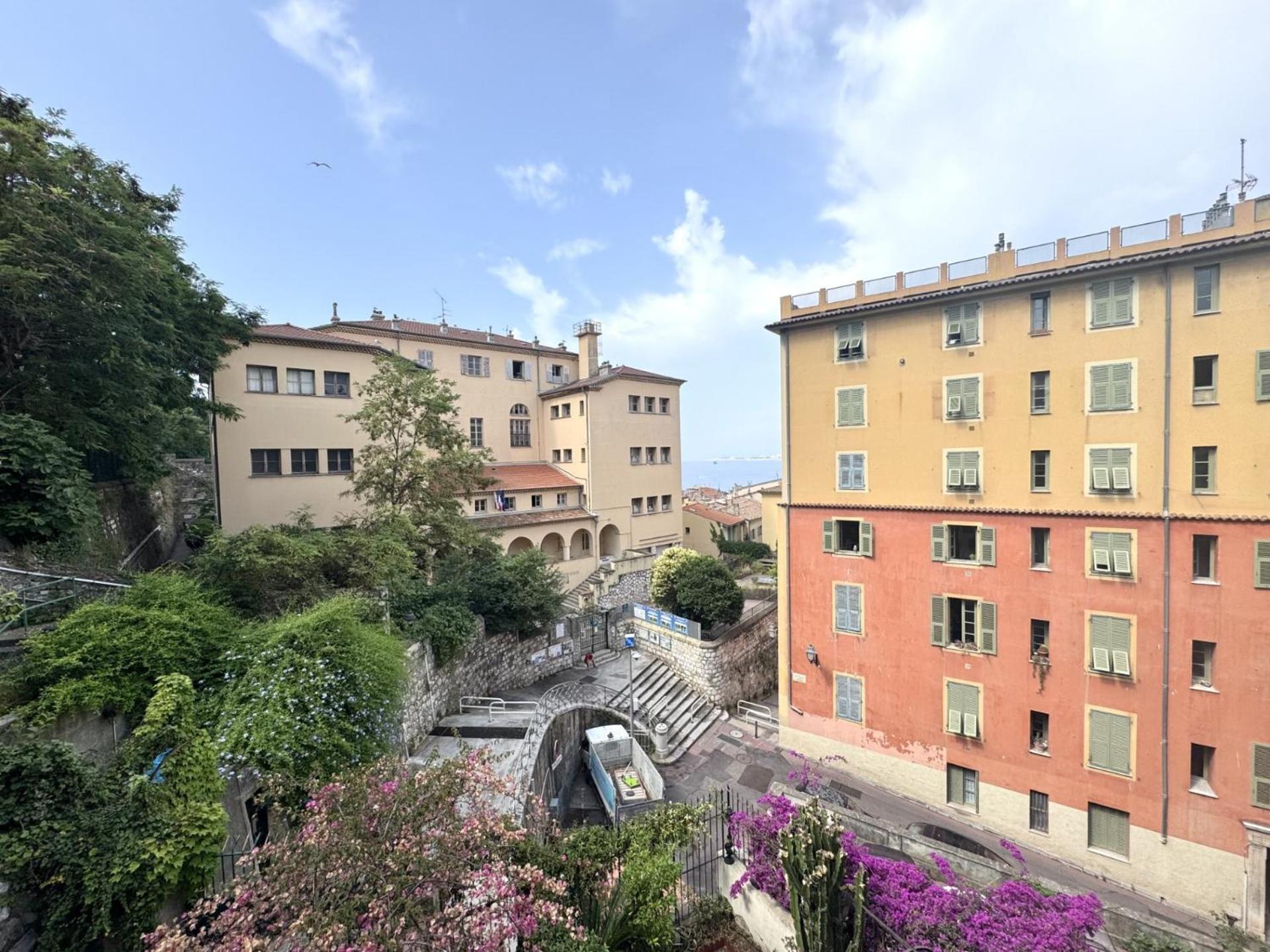 Riviera: Old Town Charm With Sea View Balcony Apartamento Nice