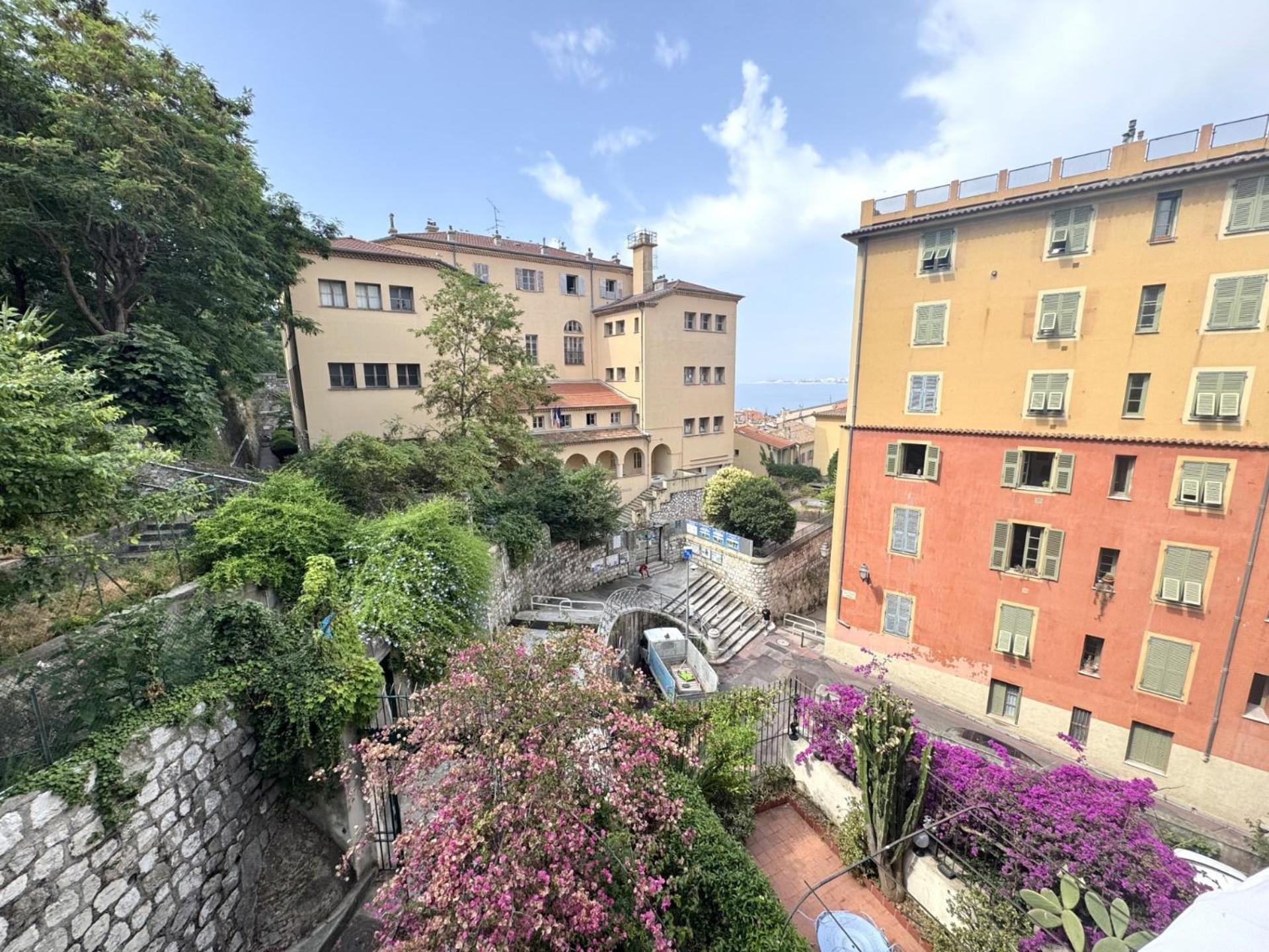 Riviera: Old Town Charm With Sea View Balcony *