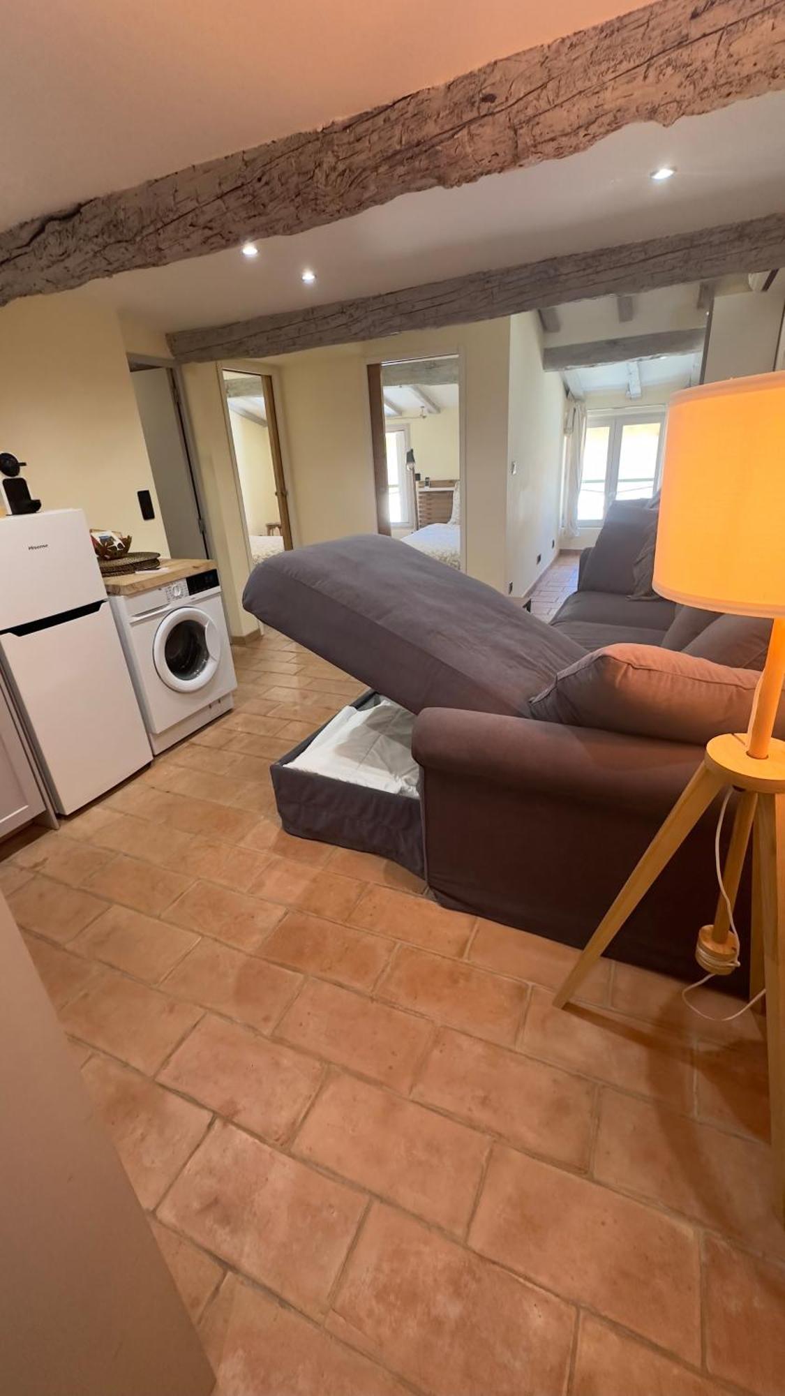 Vieille Neuf Et Cosy, Deux Chambres, 6 Couchages