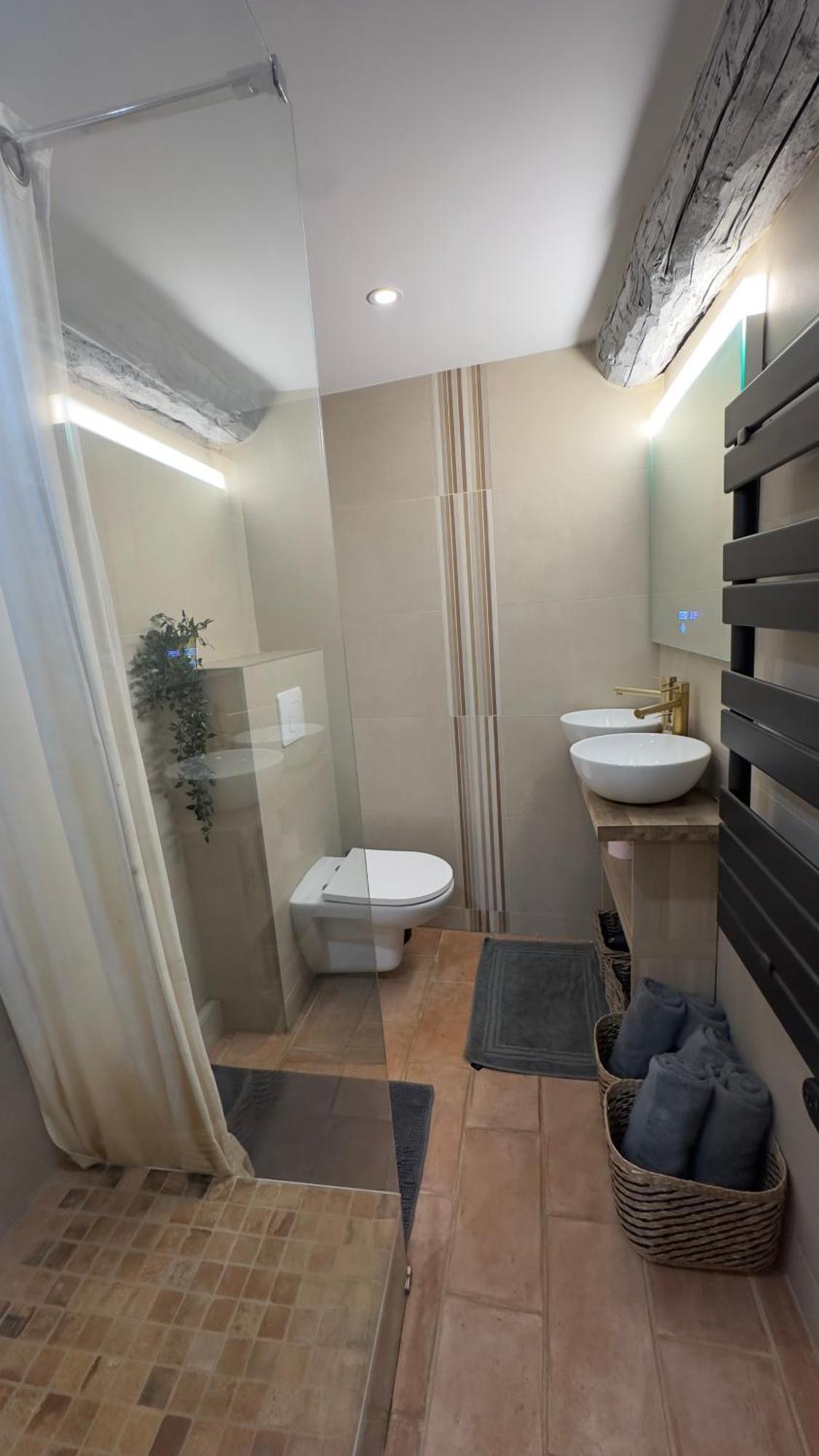 Appartement Vieille Neuf Et Cosy, Deux Chambres, 6 Couchages