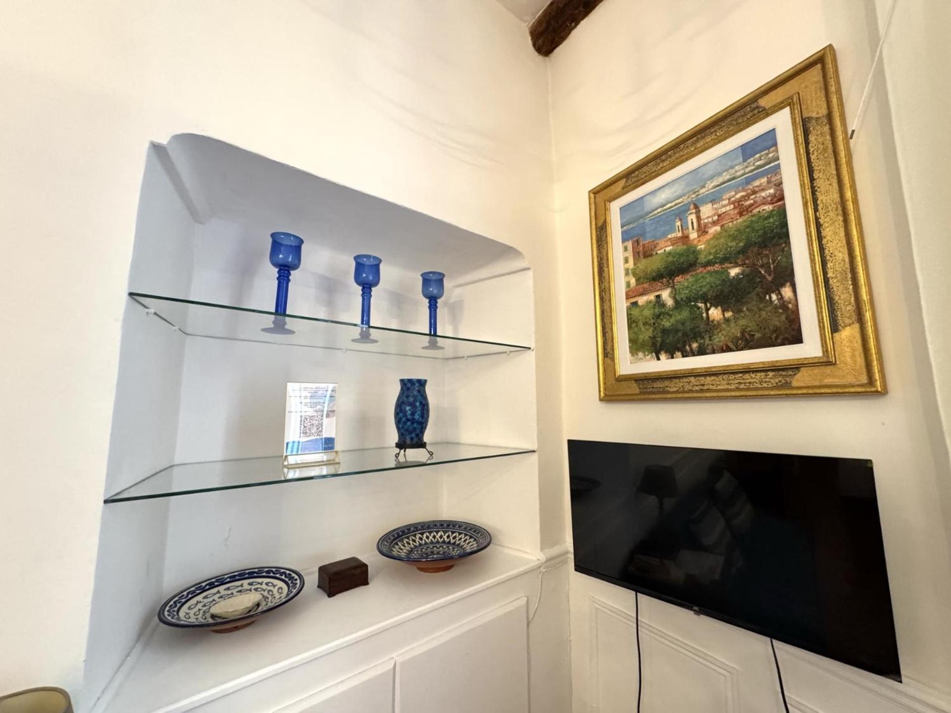 Riviera: Old Town Getaway, Steps From 3*