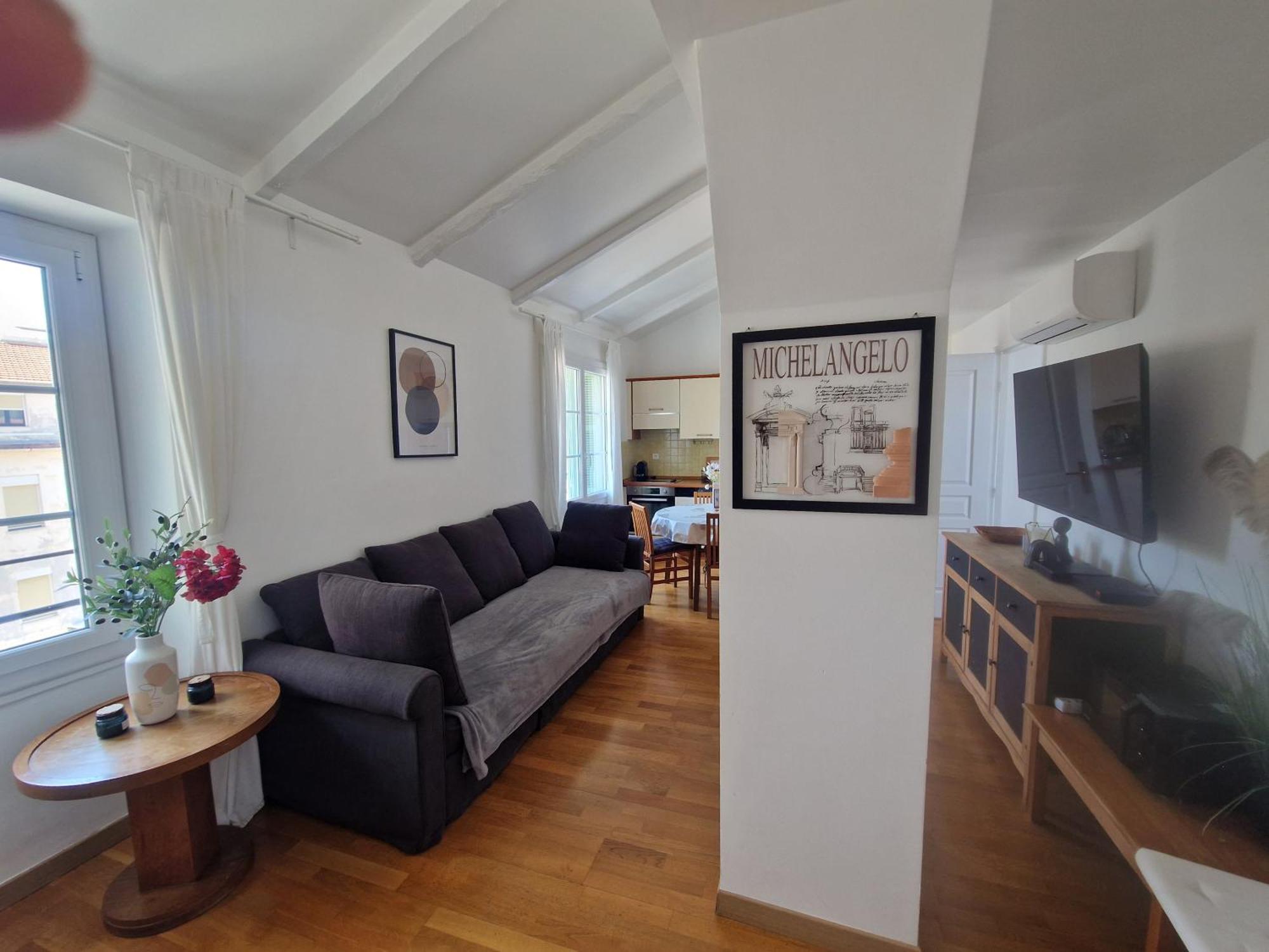 Le Michelangelo - Place Massena Apartment Nice