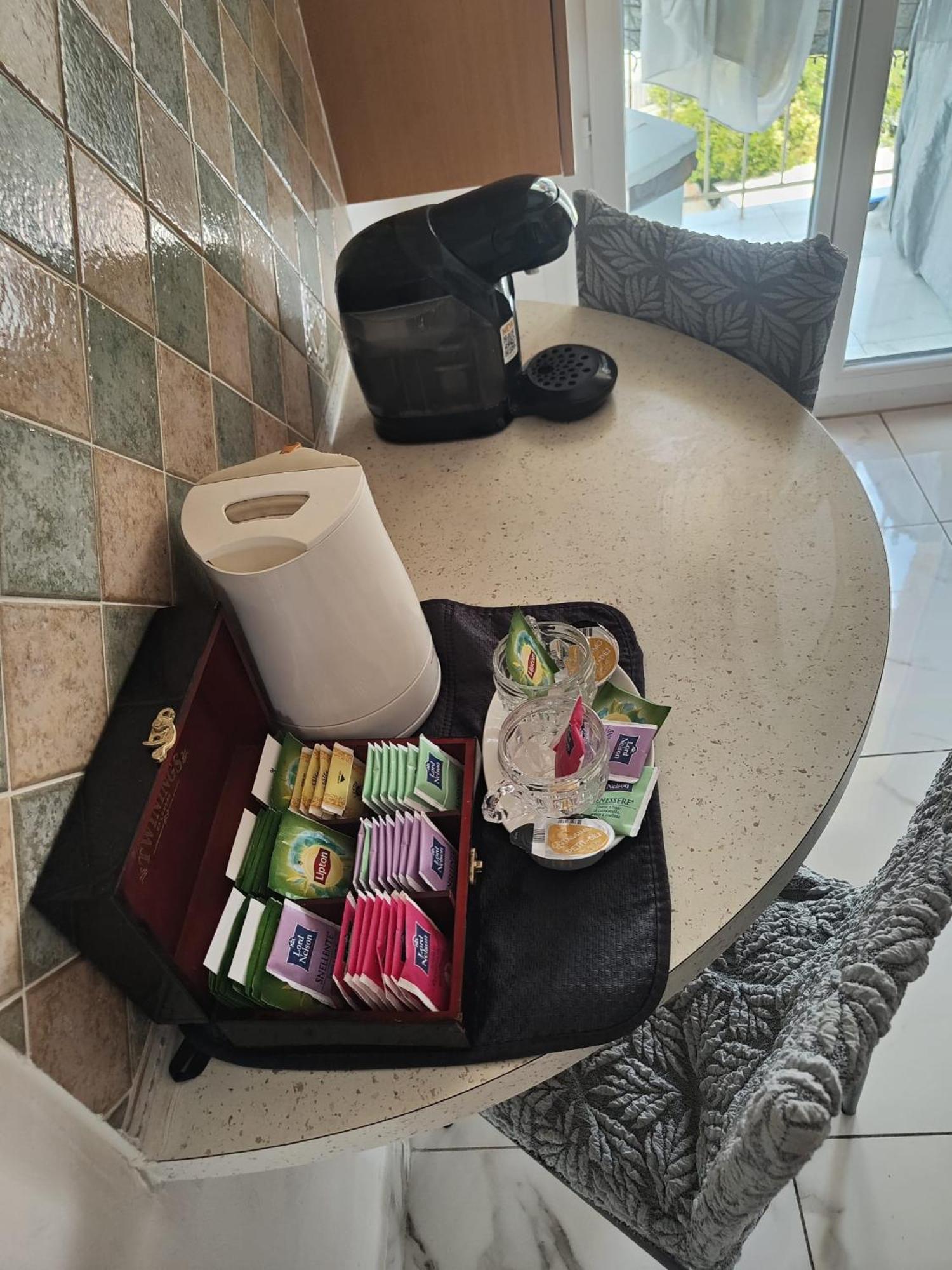 Apartment Spacieux 3 Et Balcon *