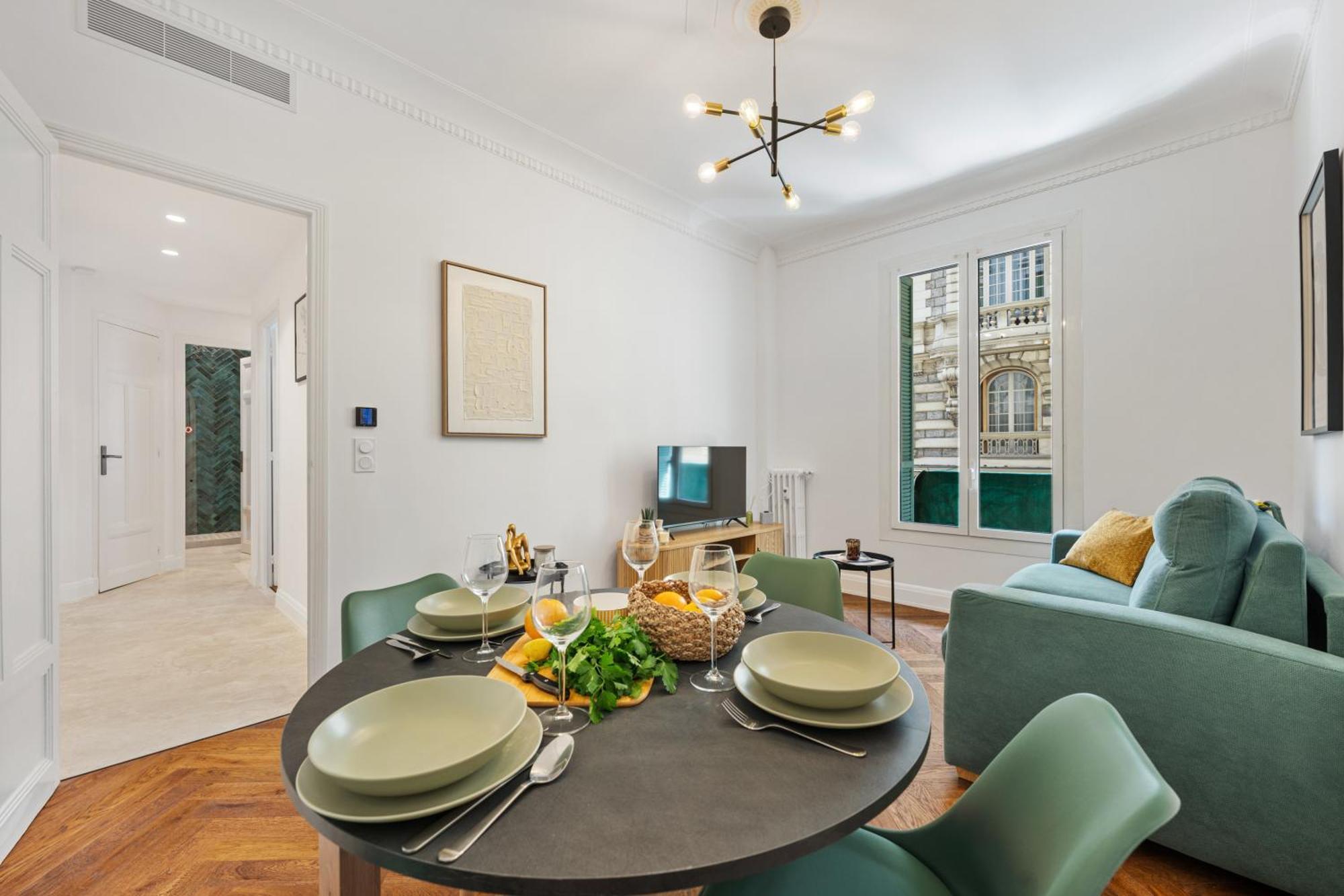 Chic 2-room - Place Du Pin Apartment *