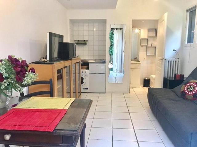 Proche Du Centre, Tres Calme, Equipe Apartment Nice