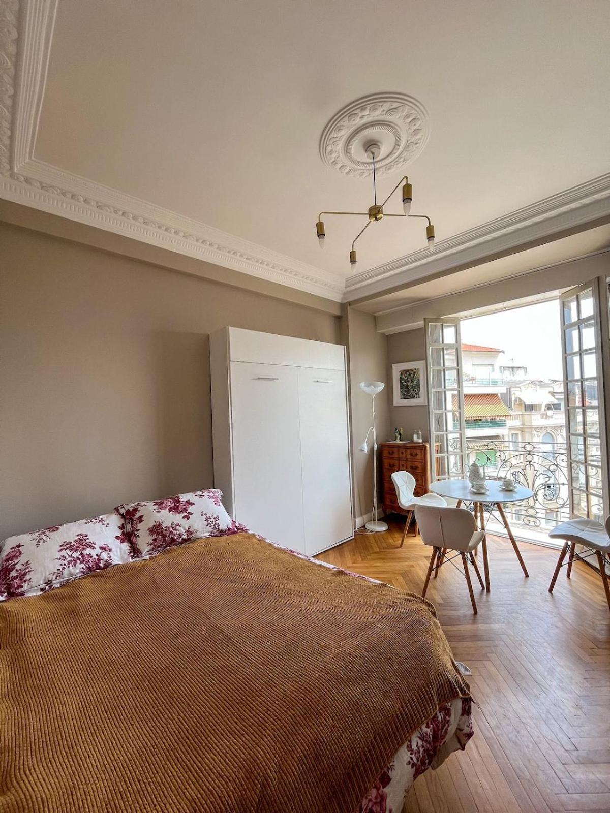 5 Sky Minipenthouse *