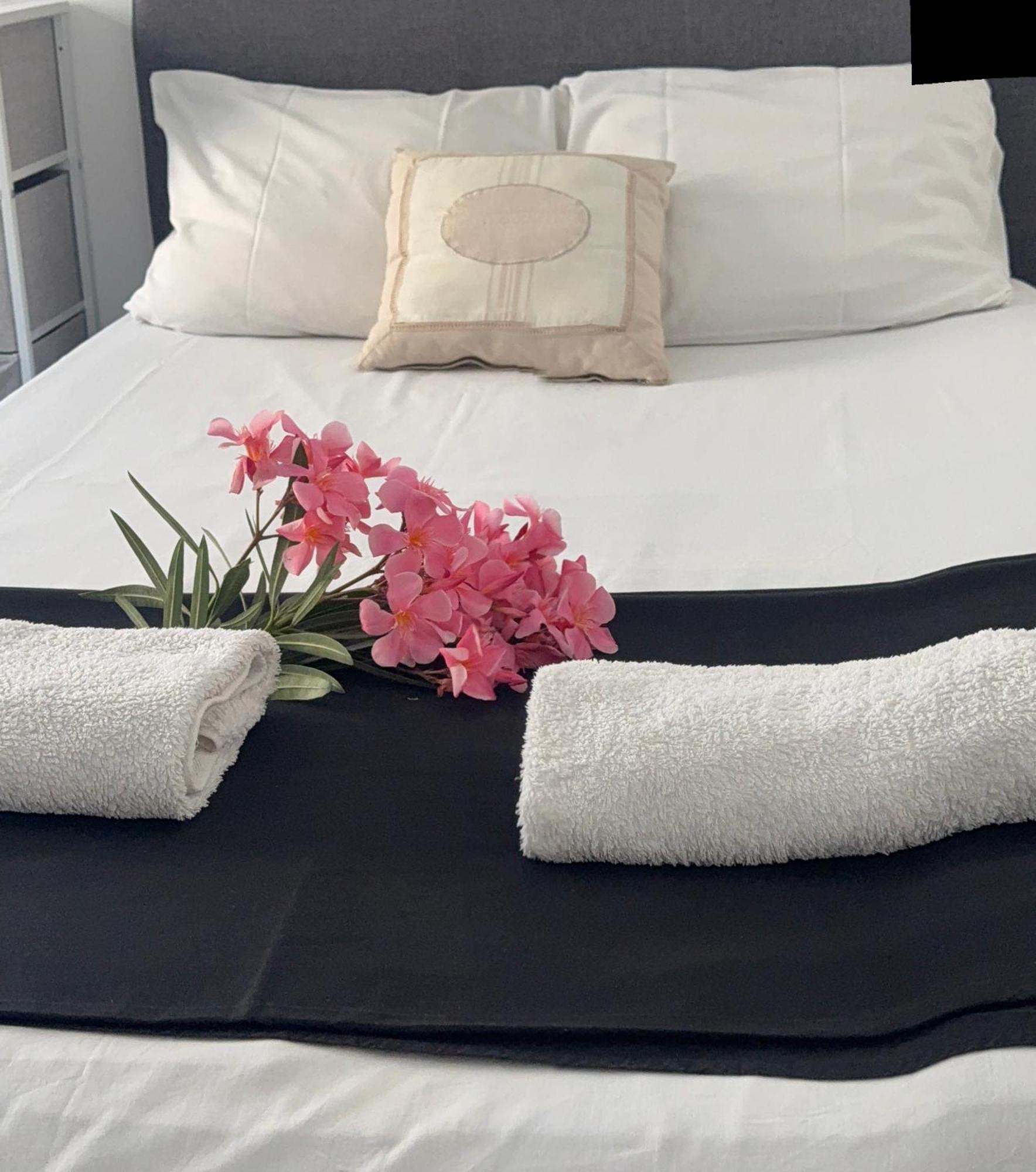 Apartment Seaside Place,1 Min To The Beach, Wi Fi, Parking