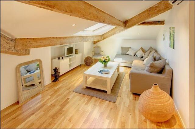 1 Bedroom, Location In * Nice