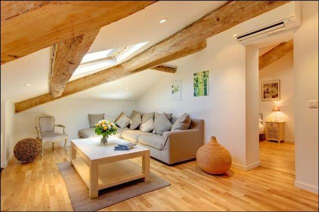 1 Bedroom, Location In