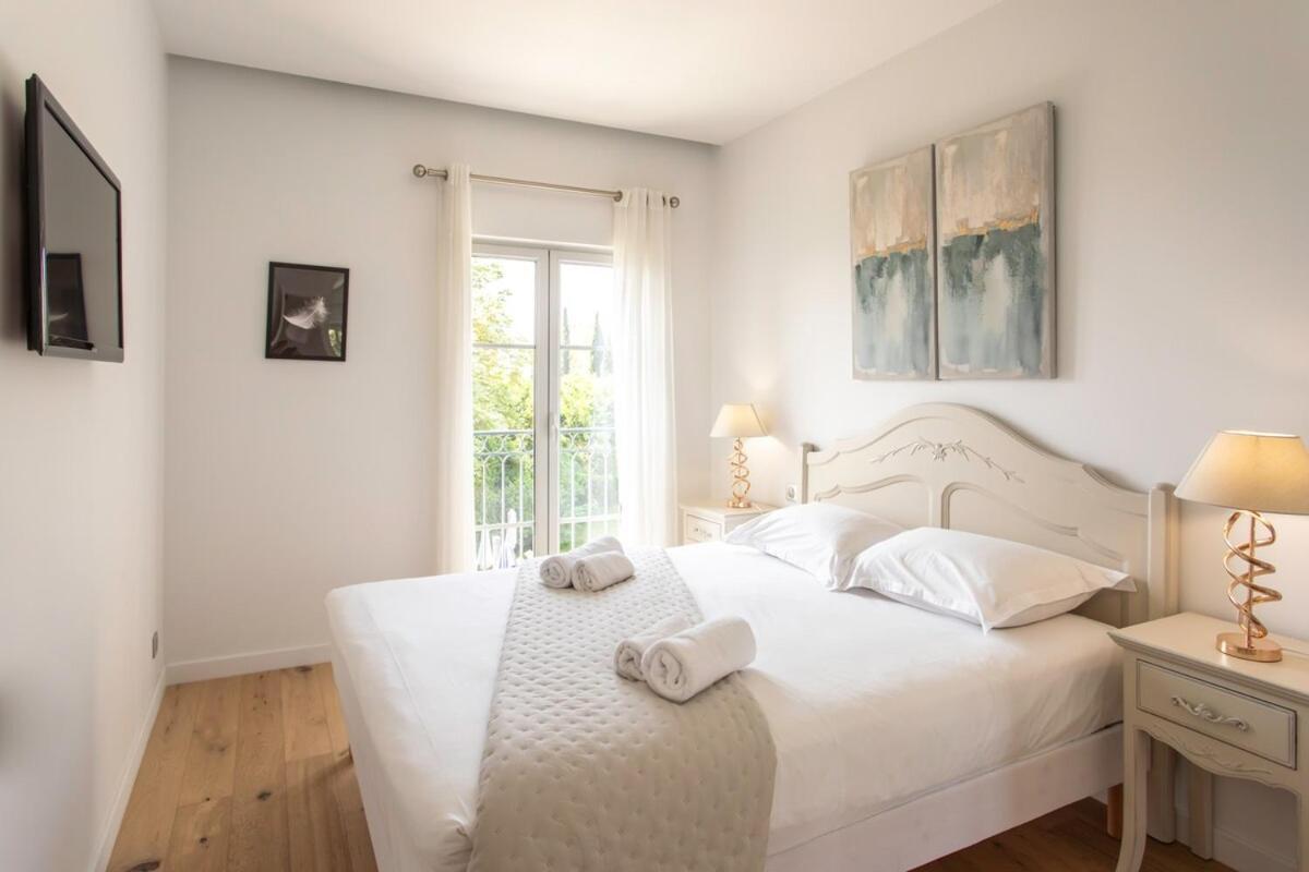 S2 House For 12p Swimming Pool Ac Bbq 10mins From Sea Nice