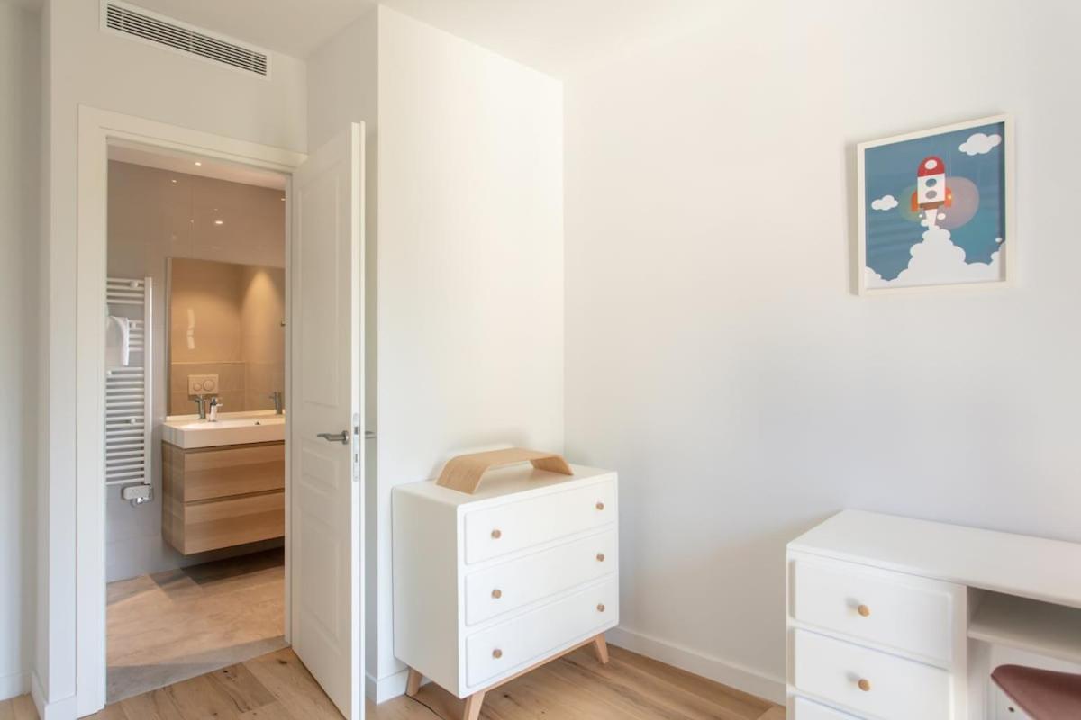 S2 House For 12p Swimming Pool Ac Bbq 10mins From Sea Villa