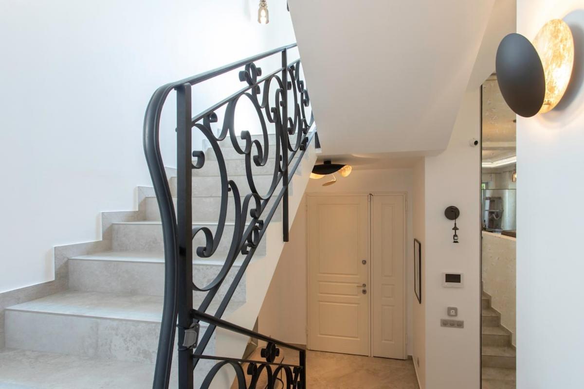 S2 House For 12p Swimming Pool Ac Bbq 10mins From Sea Nice