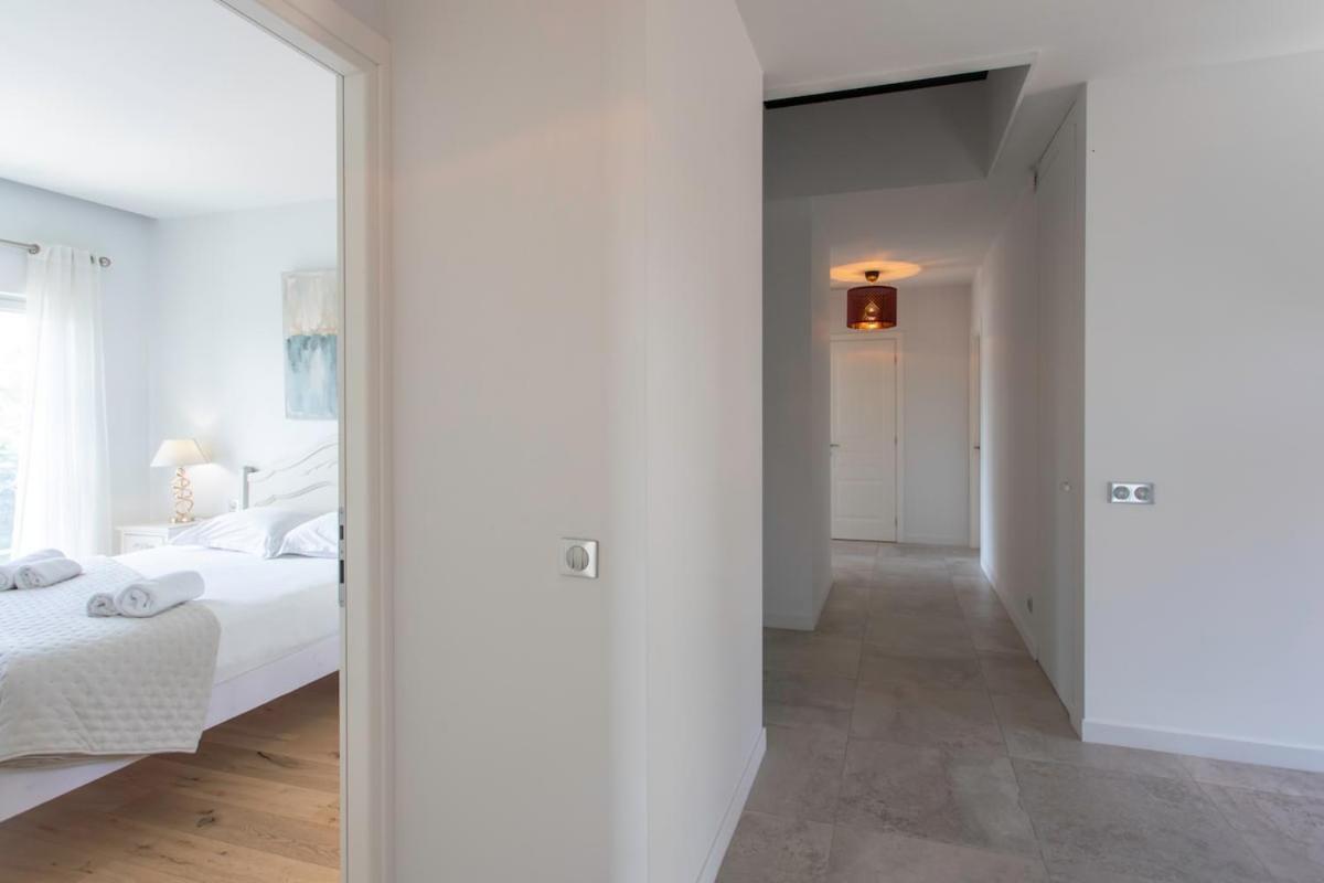 S2 House For 12p Swimming Pool Ac Bbq 10mins From Sea * Nice