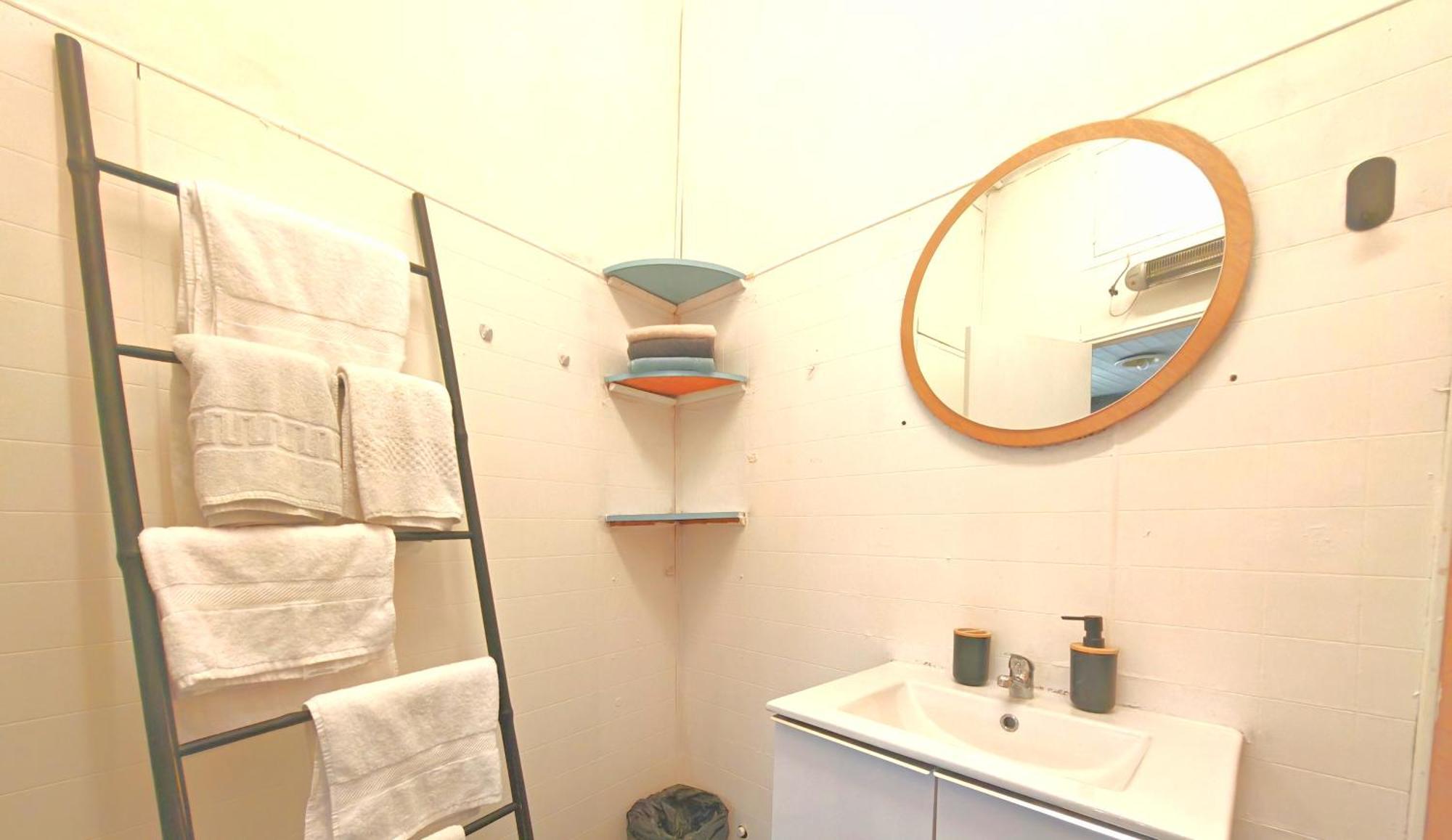 Apartment Vieux Charm - 3 Bedroom Escape - Seaside Nice