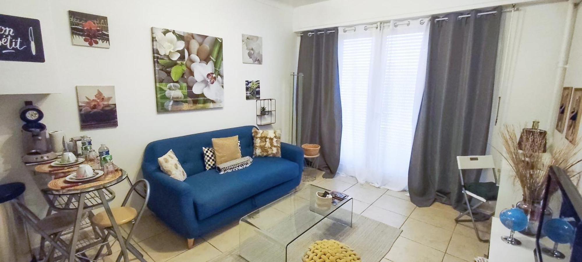 Apartment Ouest, Near The