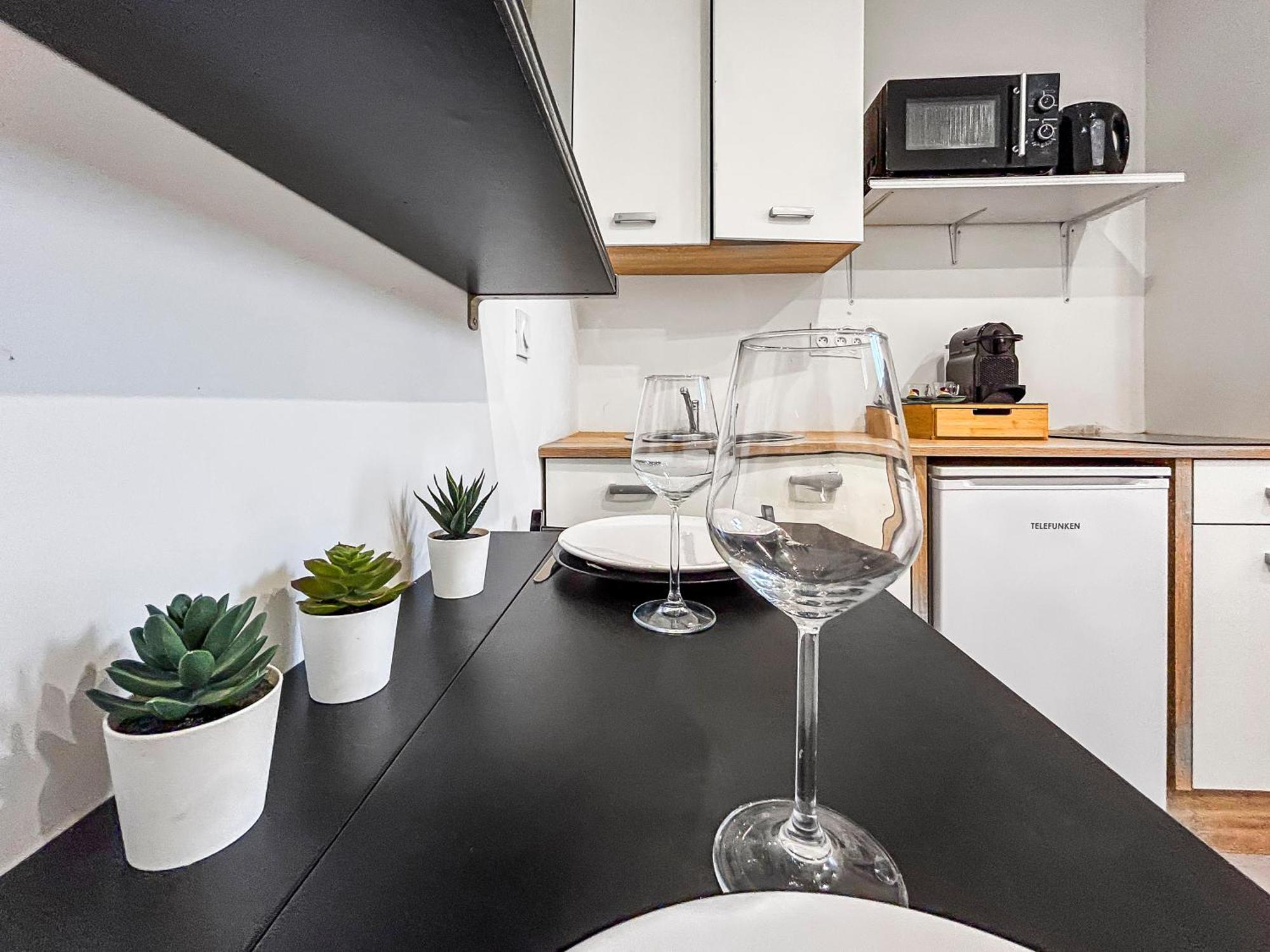 Centre Proche Tram & Port, Wifi Gratuit Nice