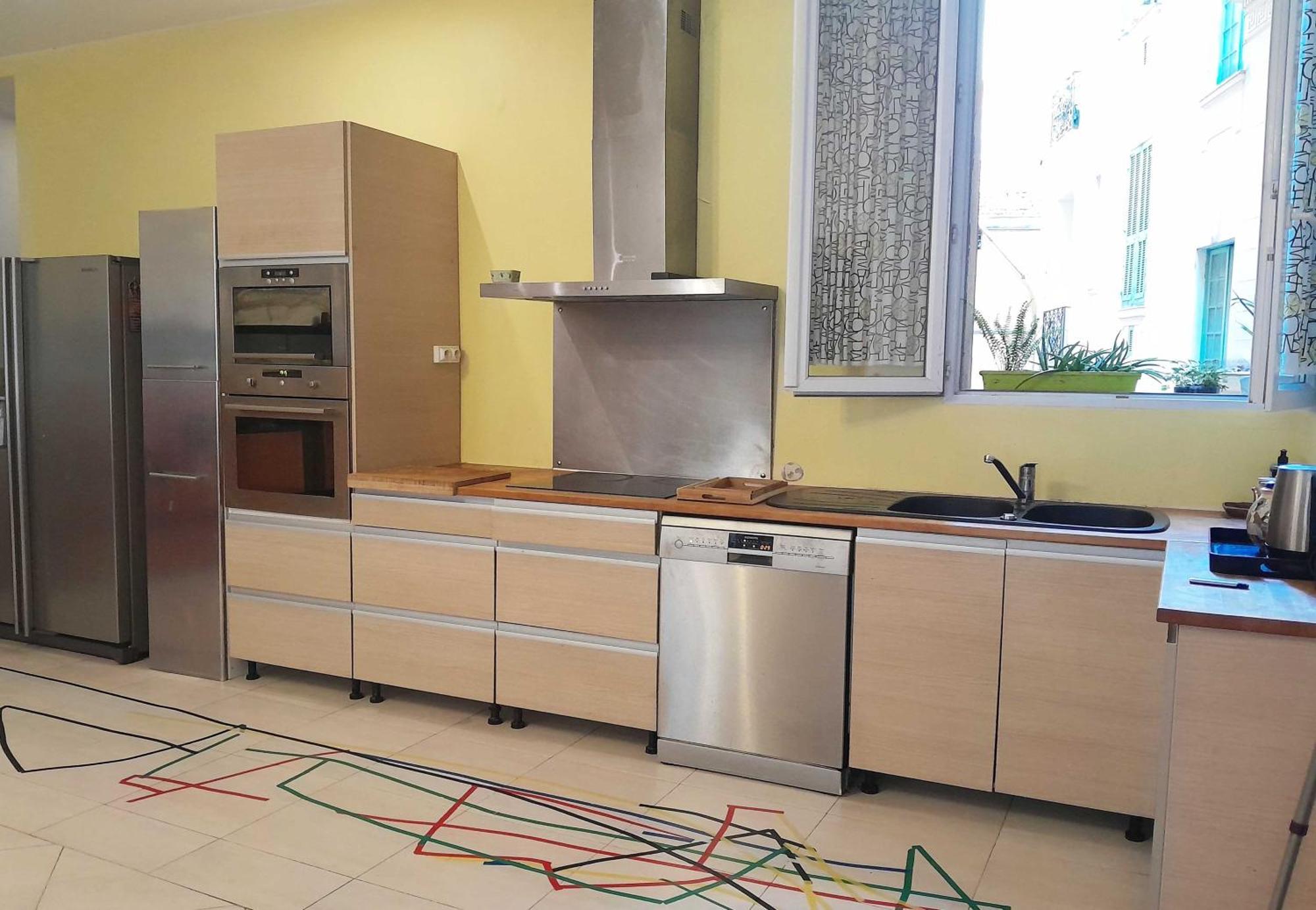 Apartment Super