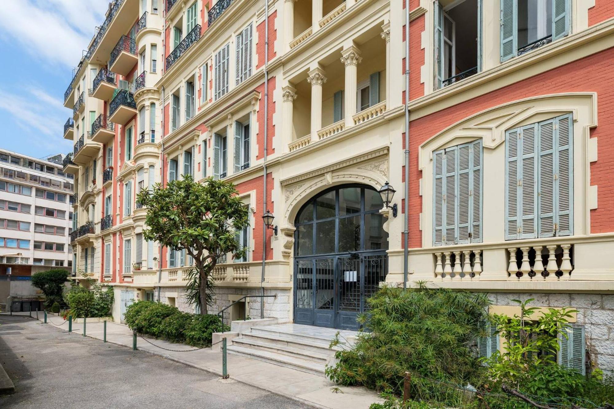 Cosy Dans Belle Copropriete Classee Nice