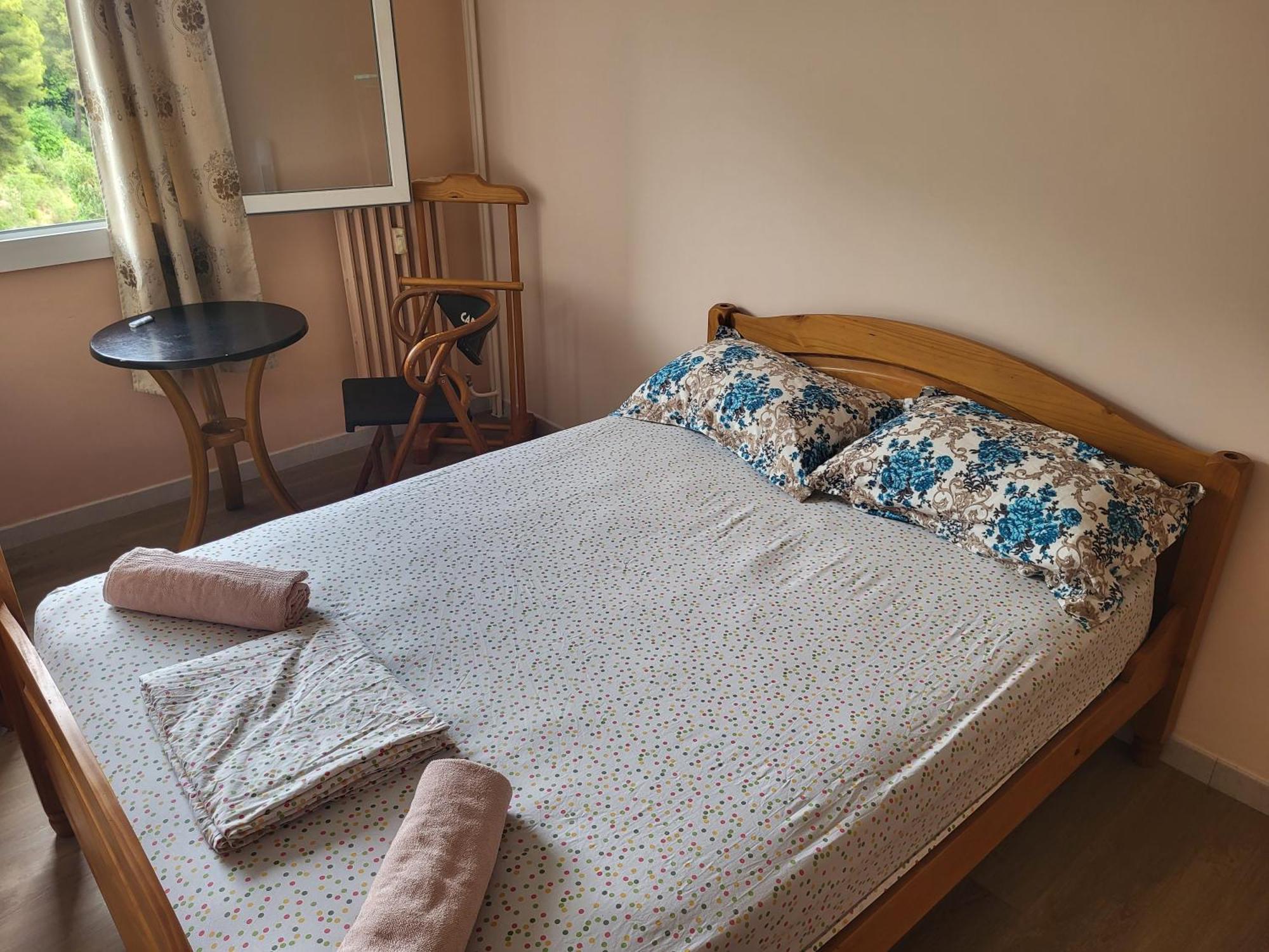 Private Room-1 In Hannana Apartment- 2 Min Walk To Tram 12 Min To Train Station 15 Min To Massena Place Nice