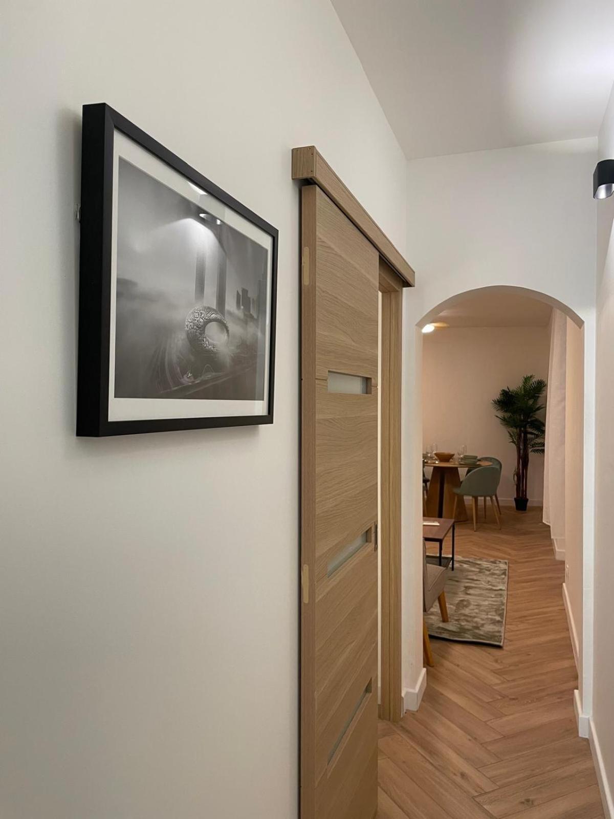 Recently Renovated In Quiet Area In Heart Of Old