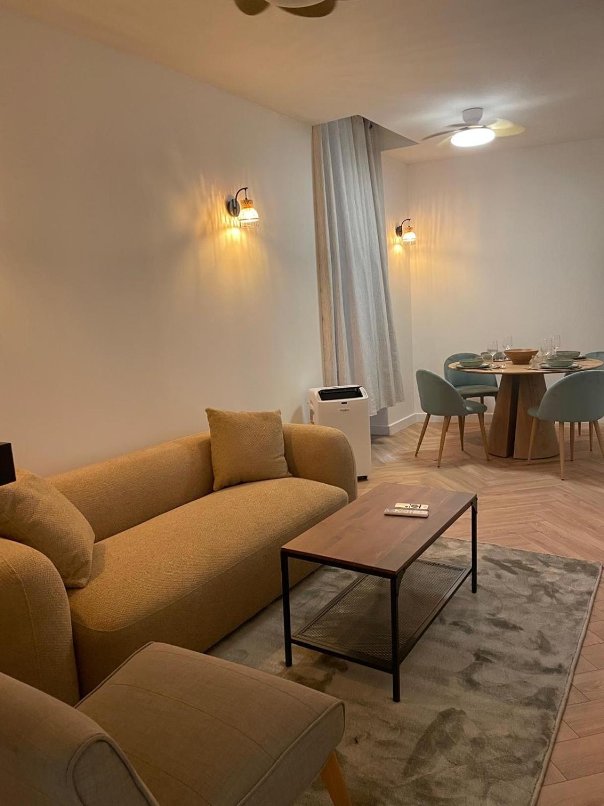 Recently Renovated In Quiet Area In Heart Of Old Apartment