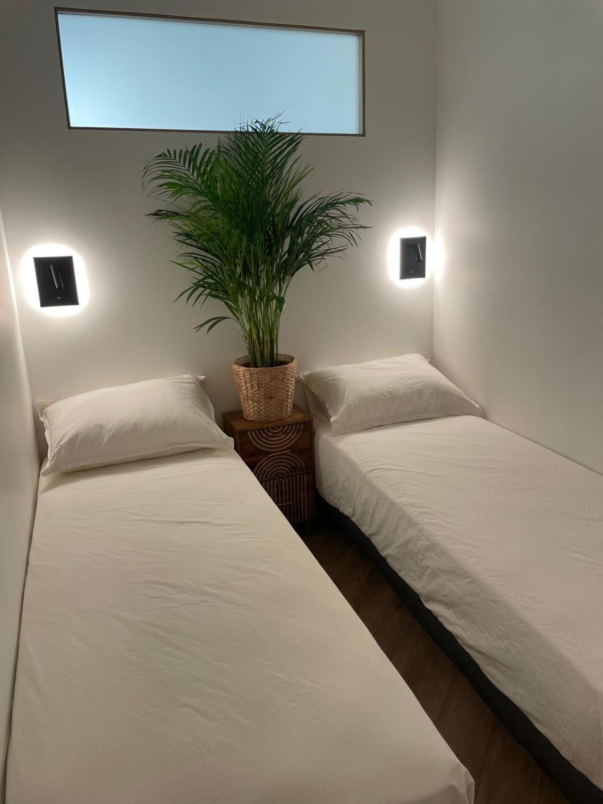 Apartment Recently Renovated In Quiet Area In Heart Of Old *