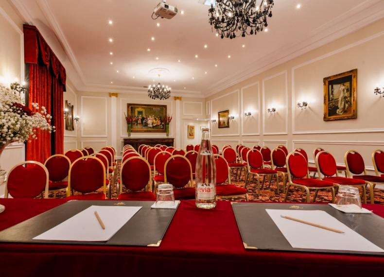 West End Promenade Hotel 4*