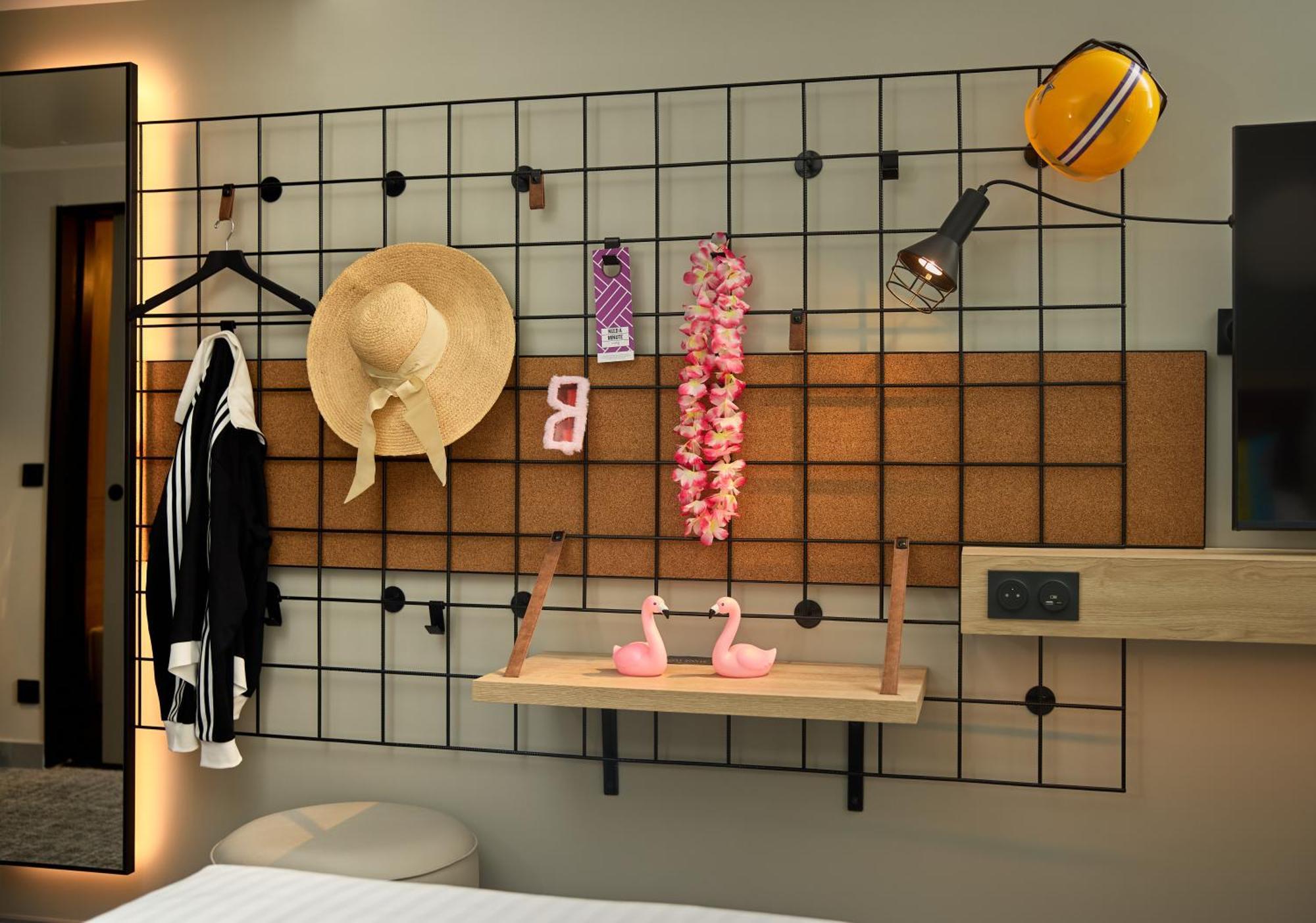 Moxy * Nice