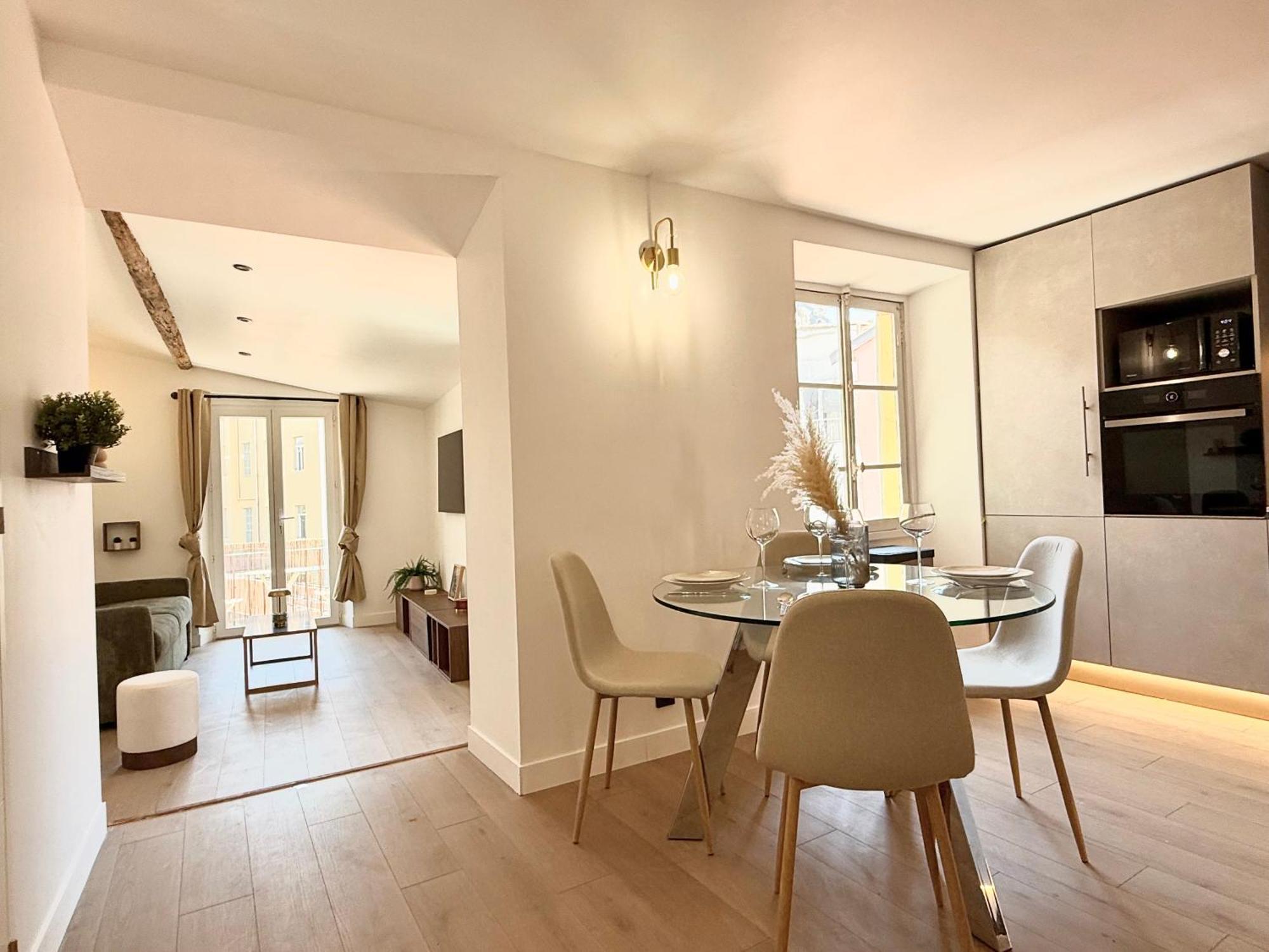Apartment Magnifique Et Lumineux 3 Pieces Dans Le Carre Dor