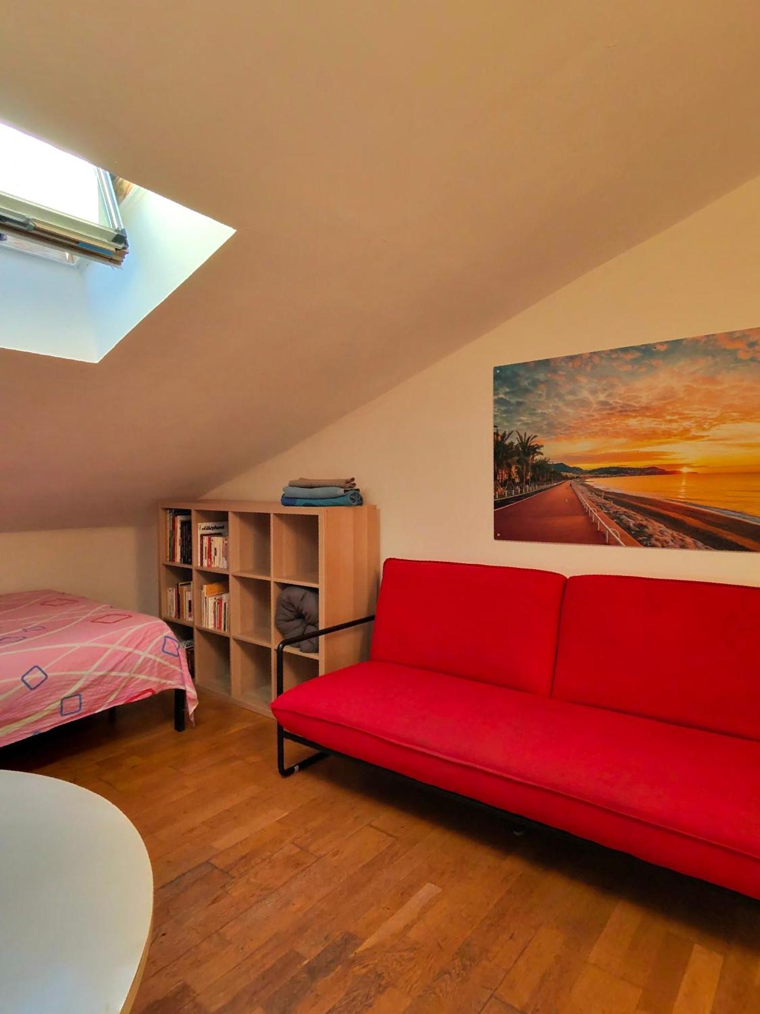 Jolie Privee Centre-ville Hostel Nice