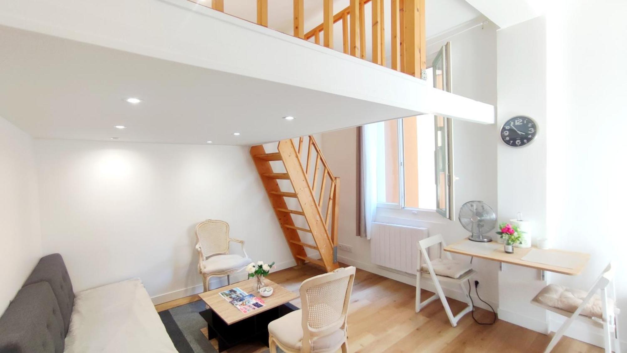 Port Et Vieux Direct From Airport By Tramway Apartment Nice