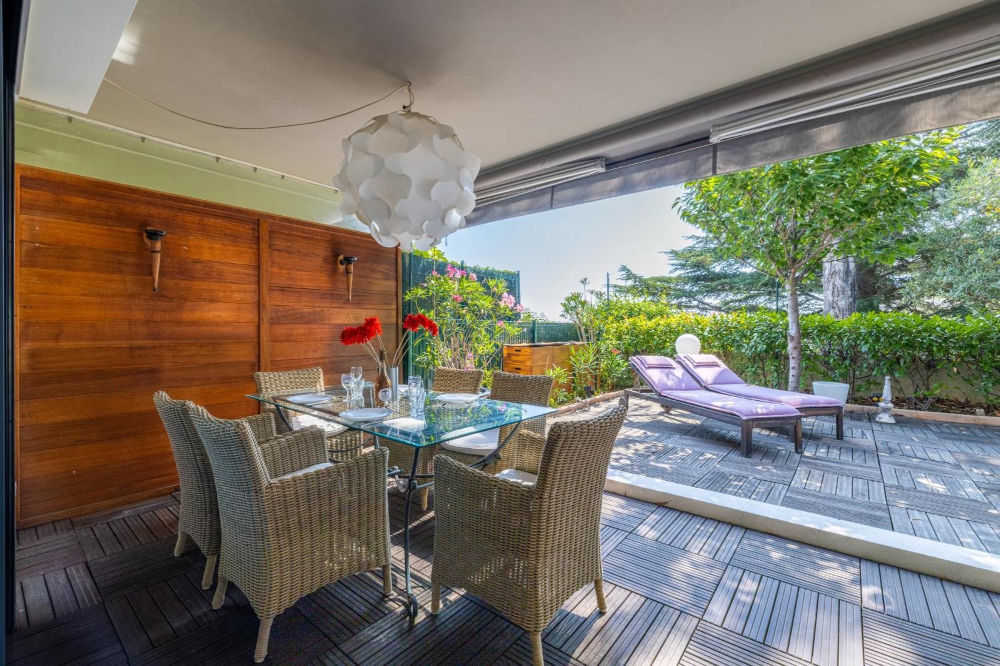 De La Colline - Welkeys