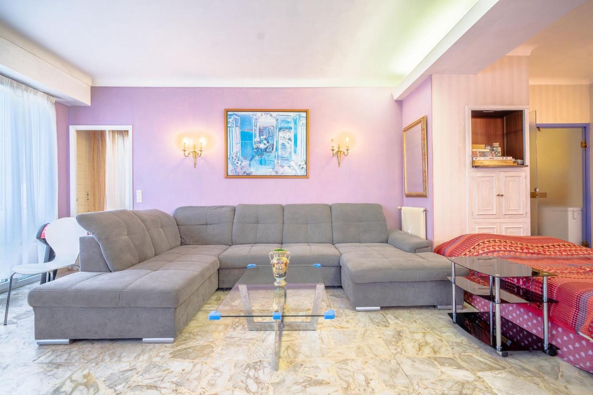 Big 140m2 5min Walk To Sea &promenade 3 Double Rooms,big Living 42m2, 3 Showers,9 Beds, Free Parking Nice