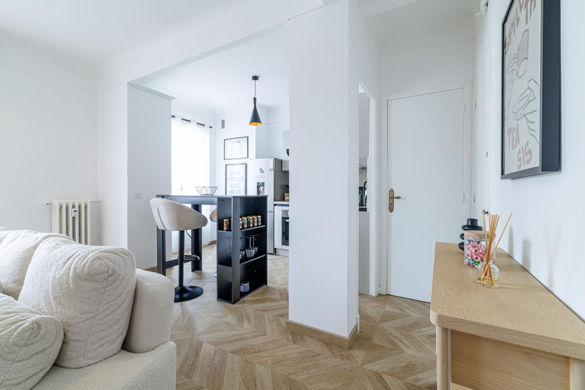 Wide & Cozy 1 Bdr Downtown Apartment