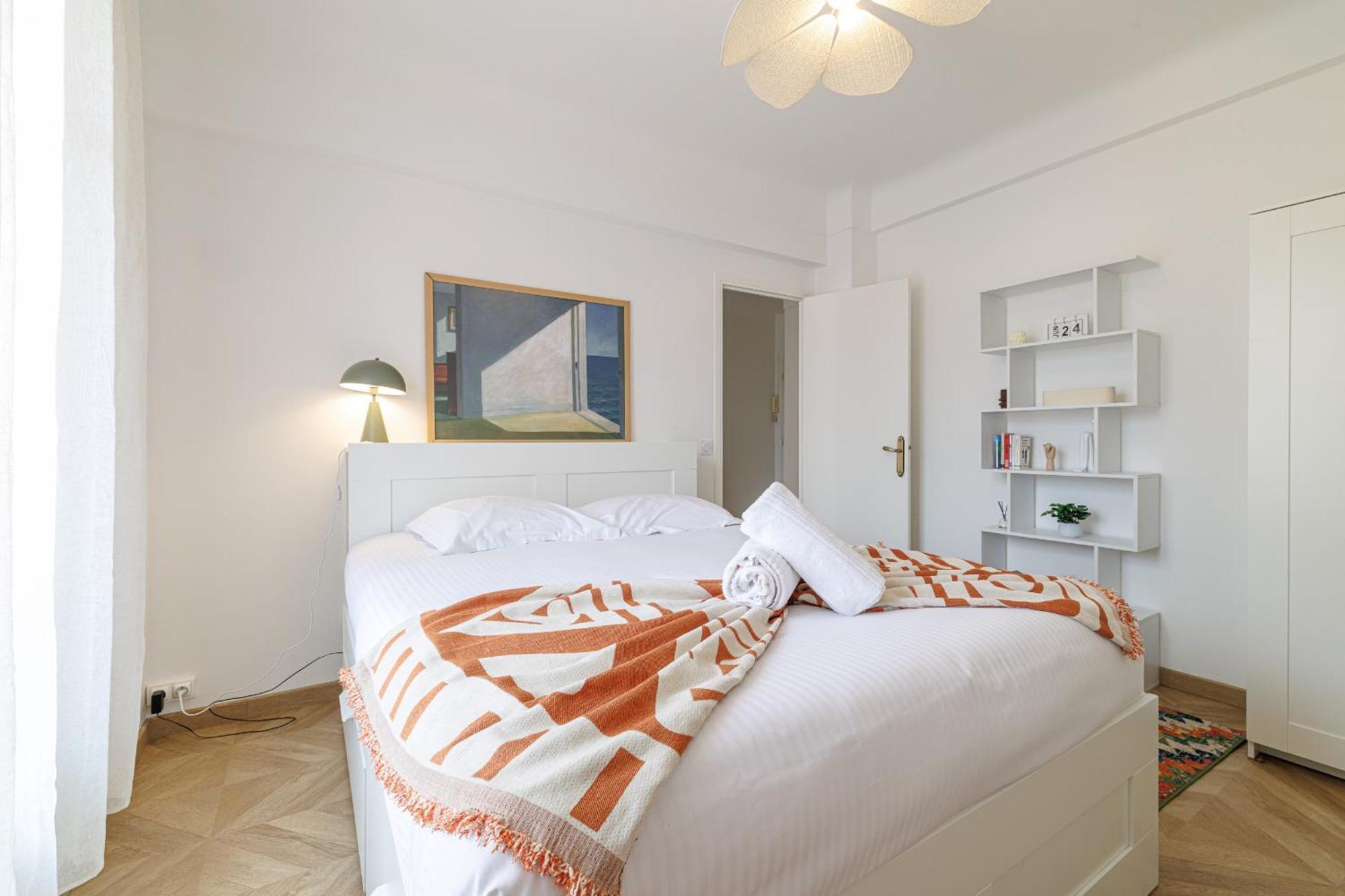 Wide & Cozy 1 Bdr Downtown Apartment Nice