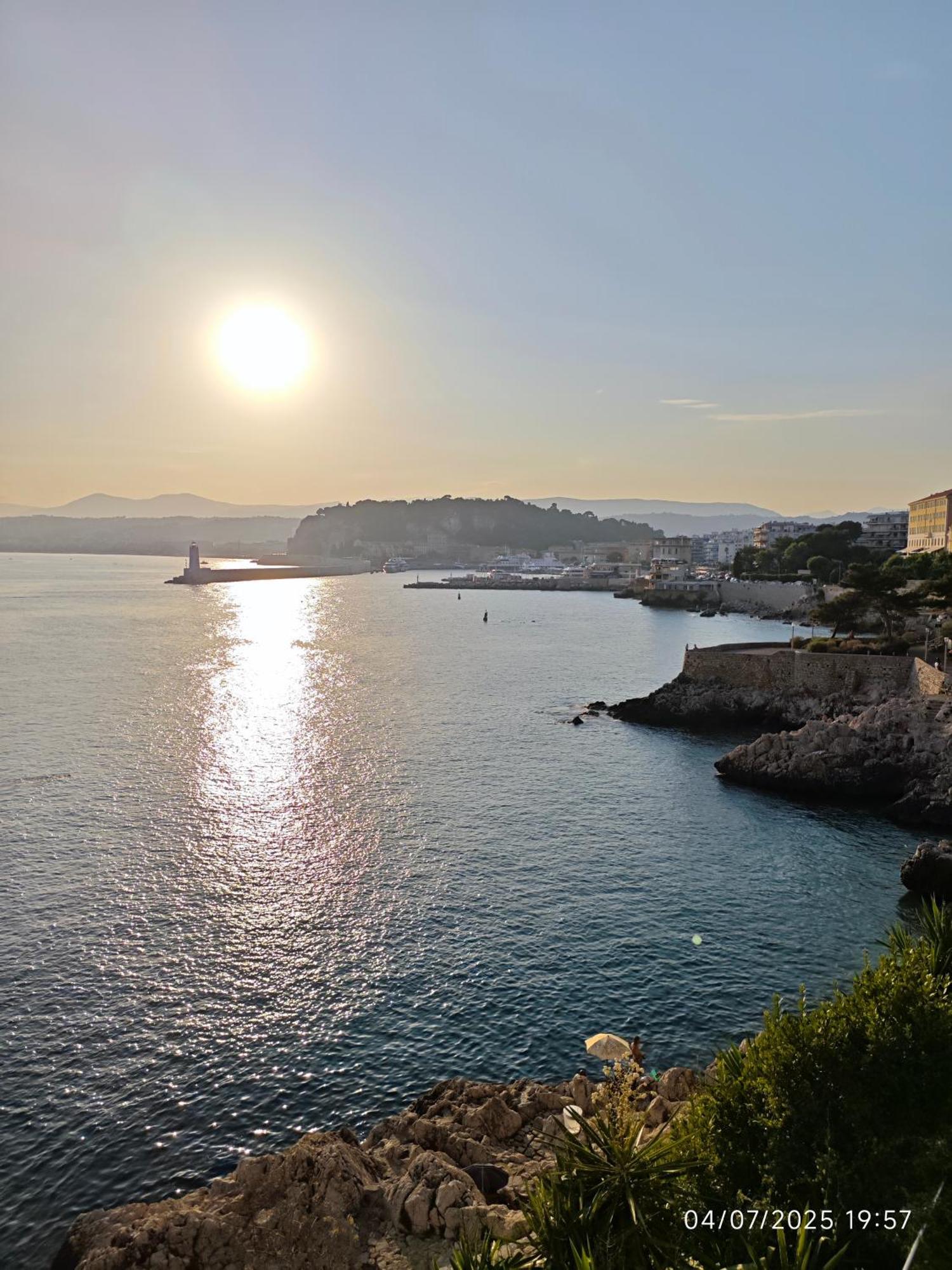 3p 72m2 Climatise Vue Exceptionnelle Cathedrale St Nicolas Et Apartment