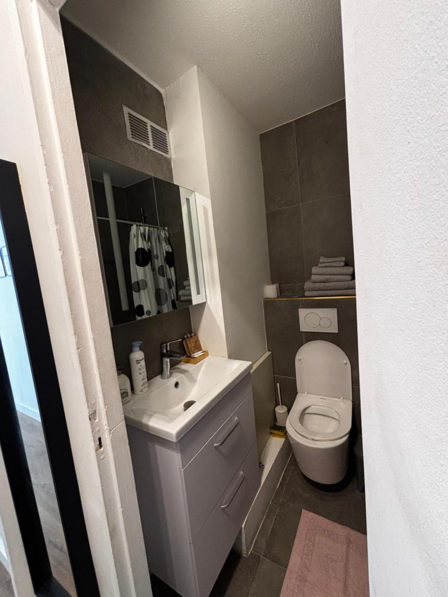 For 2 Adults With Air-conditioning Apartamento *
