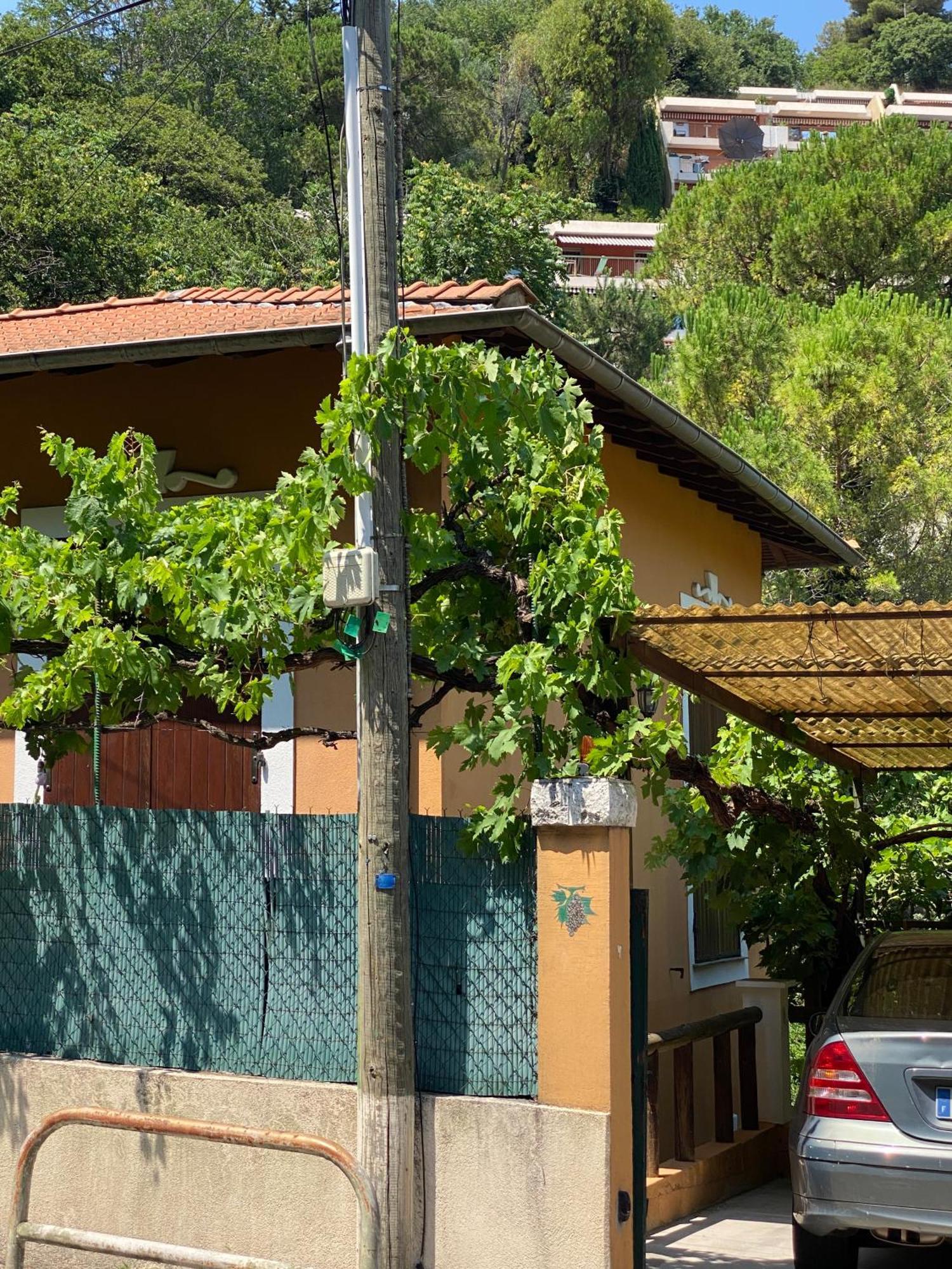 Holiday home Serenice - F2 Au Calme, Climatise, Wifi Et Parking Gratuit